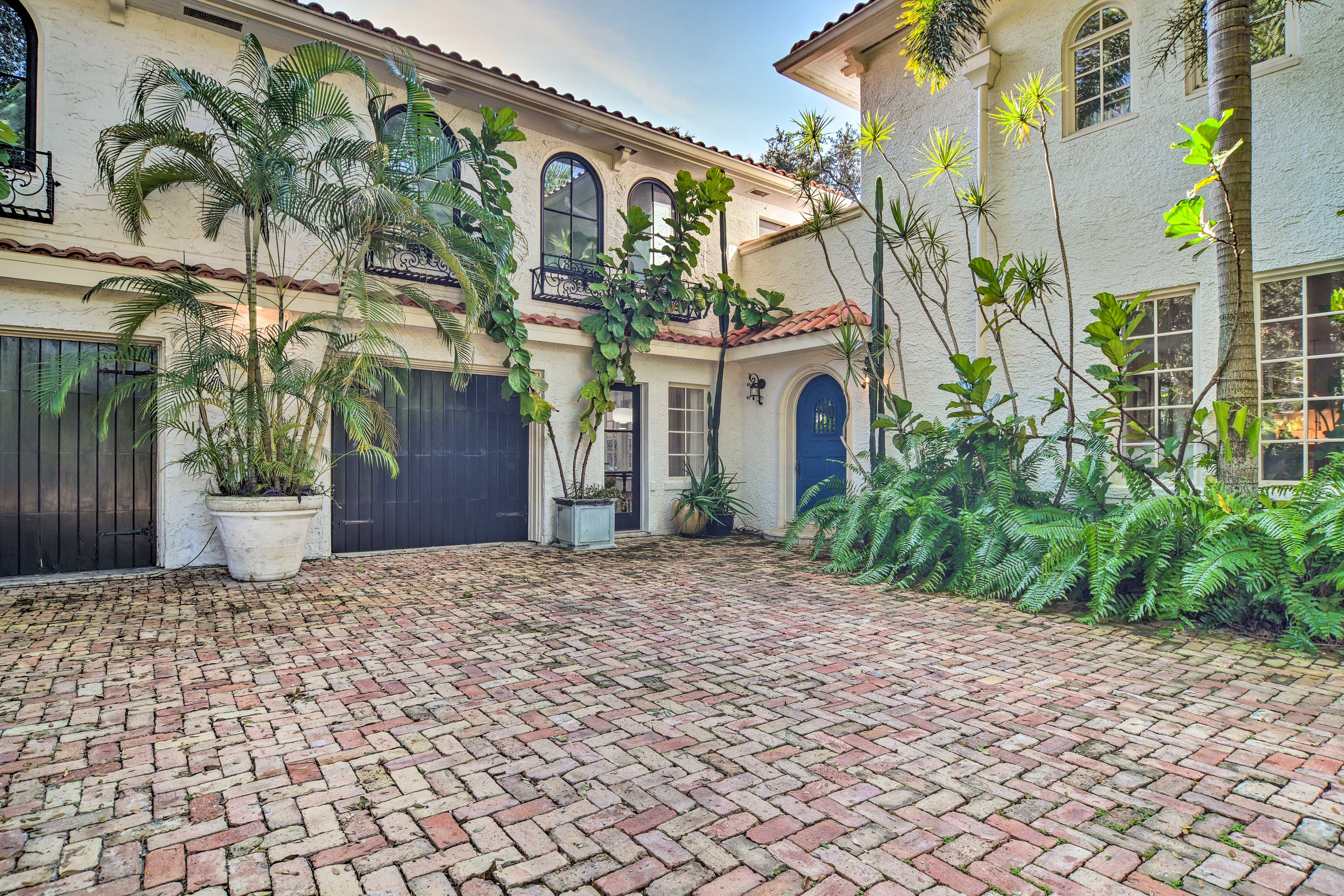 Tampa Vacation Rental | Studio | 1BA | 400 Sq Ft | Step-Free Access