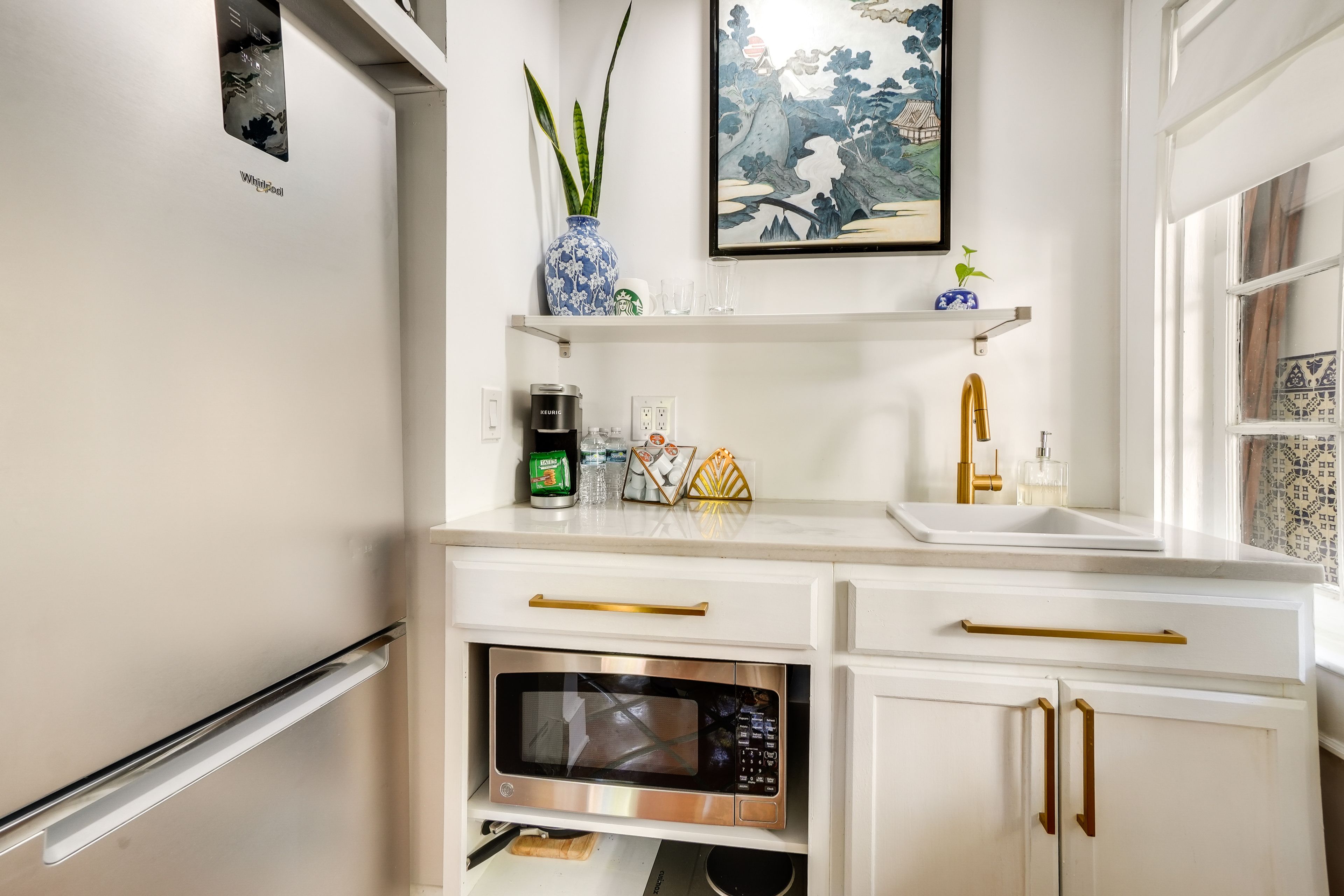 Kitchenette | Cooking Basics | Coffee Maker | Toaster Oven | Hot Plate