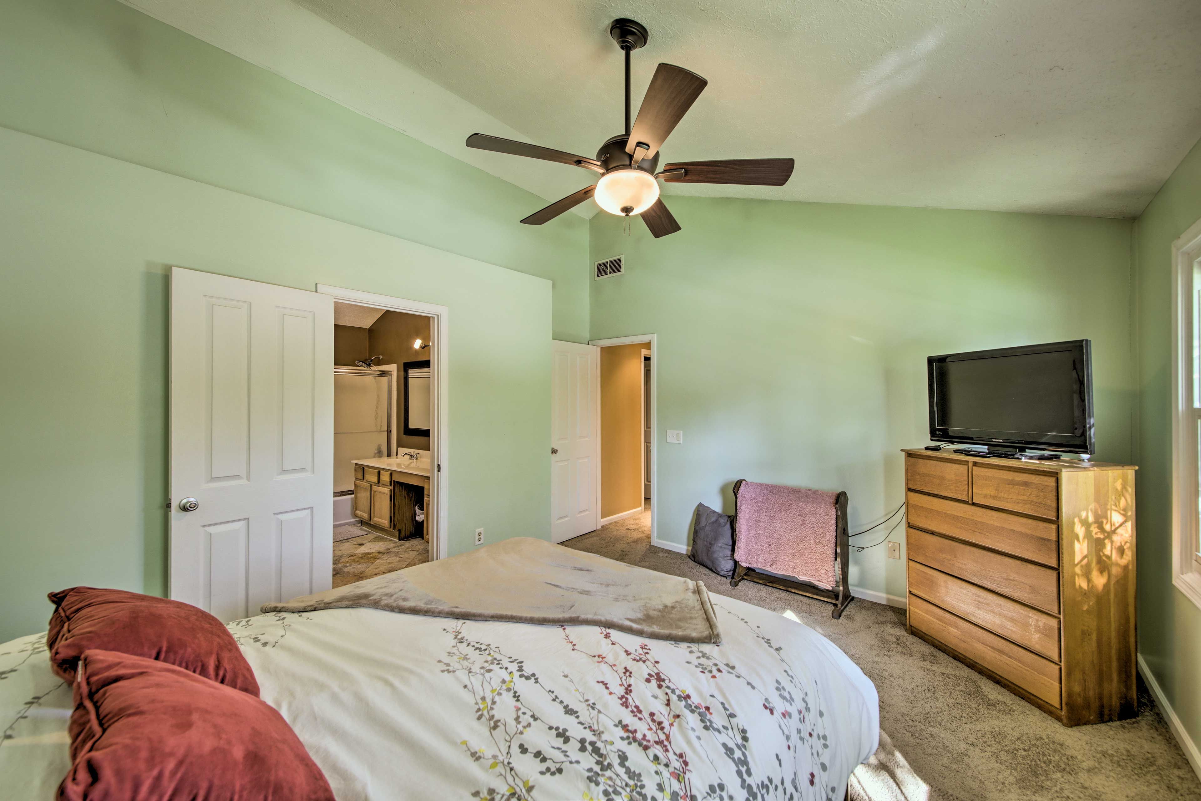 Bedroom 1 | Linens Provided
