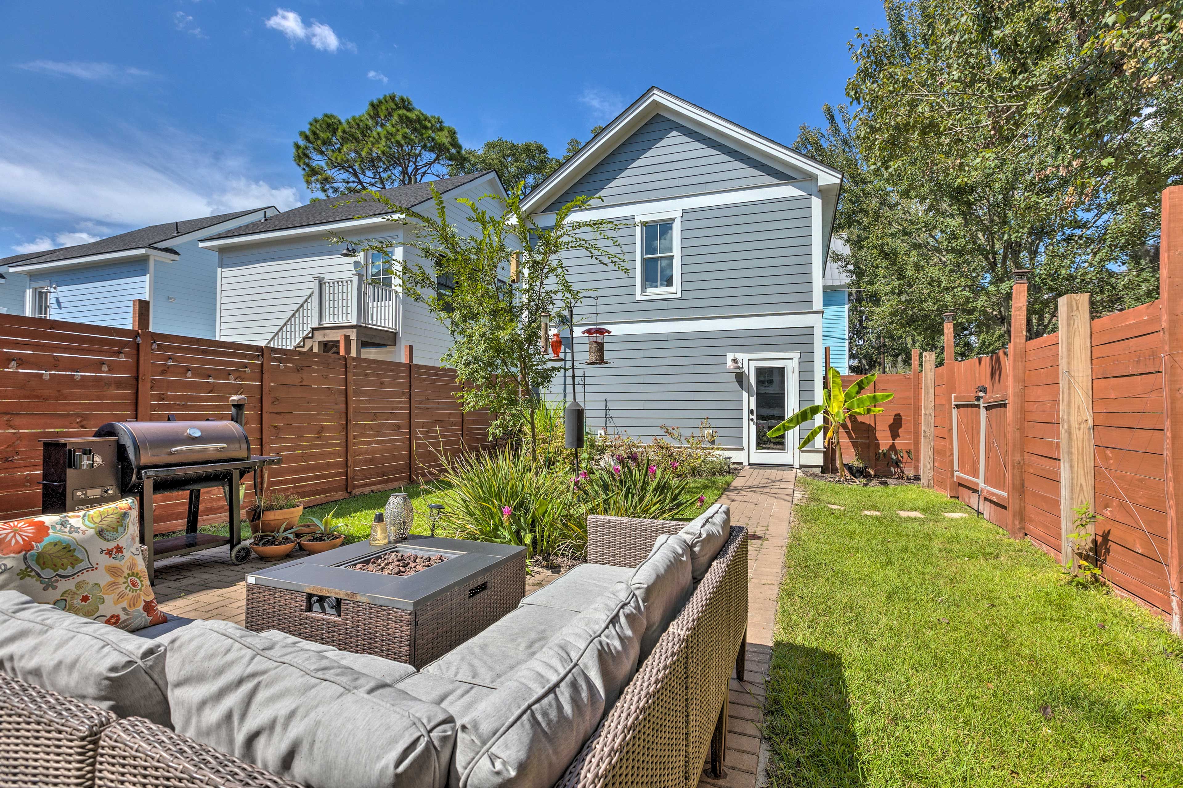 Savannah Vacation Rental | 1BR | 1BA | 600 Sq Ft | 1 Flight of Stairs to Access
