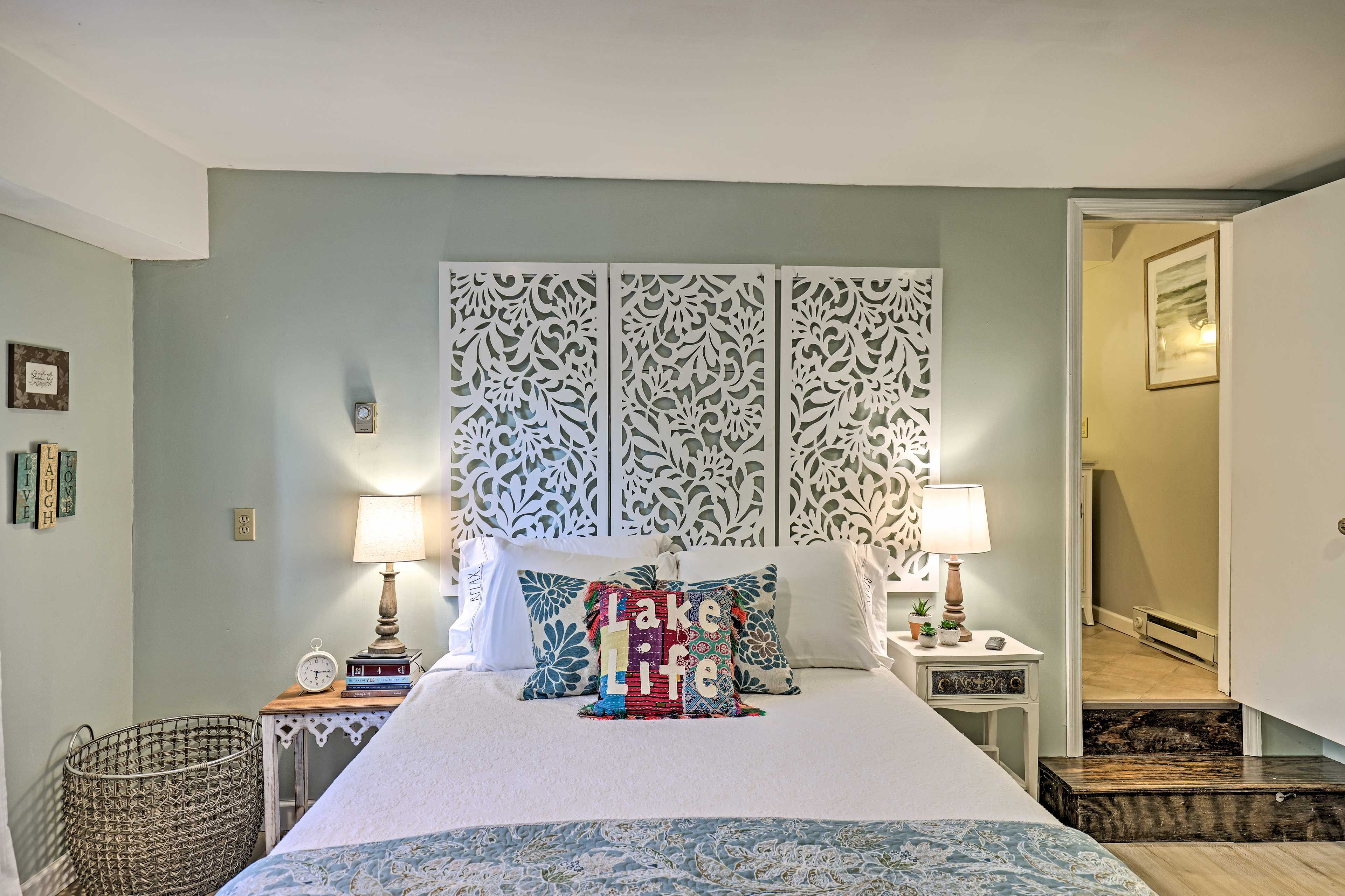 Bedroom | En-Suite Bathroom