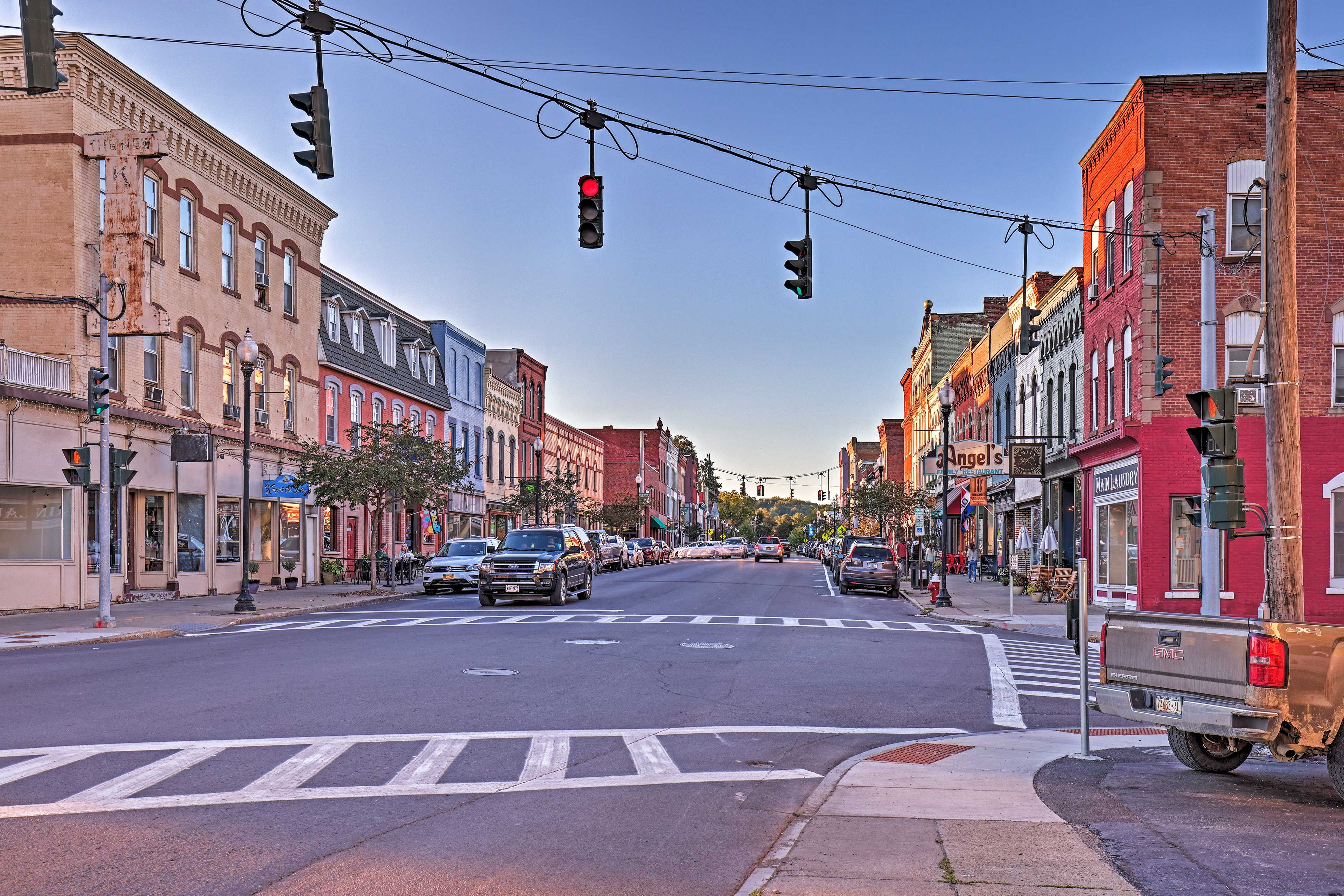 Area Attractions | Walk to Downtown