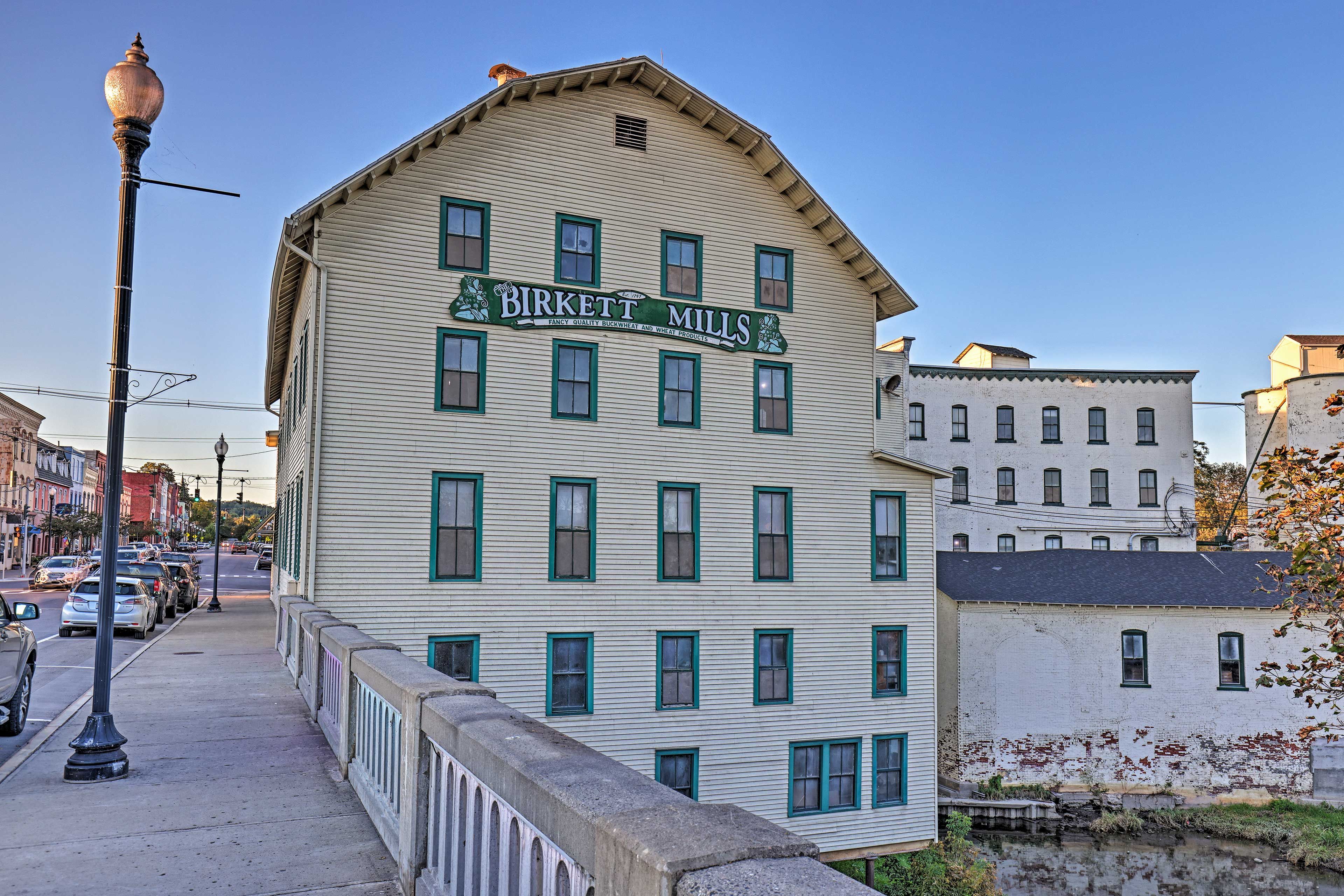 Area Attractions | Parking | Community Parking Lot (2 Vehicles) | Boat Parking