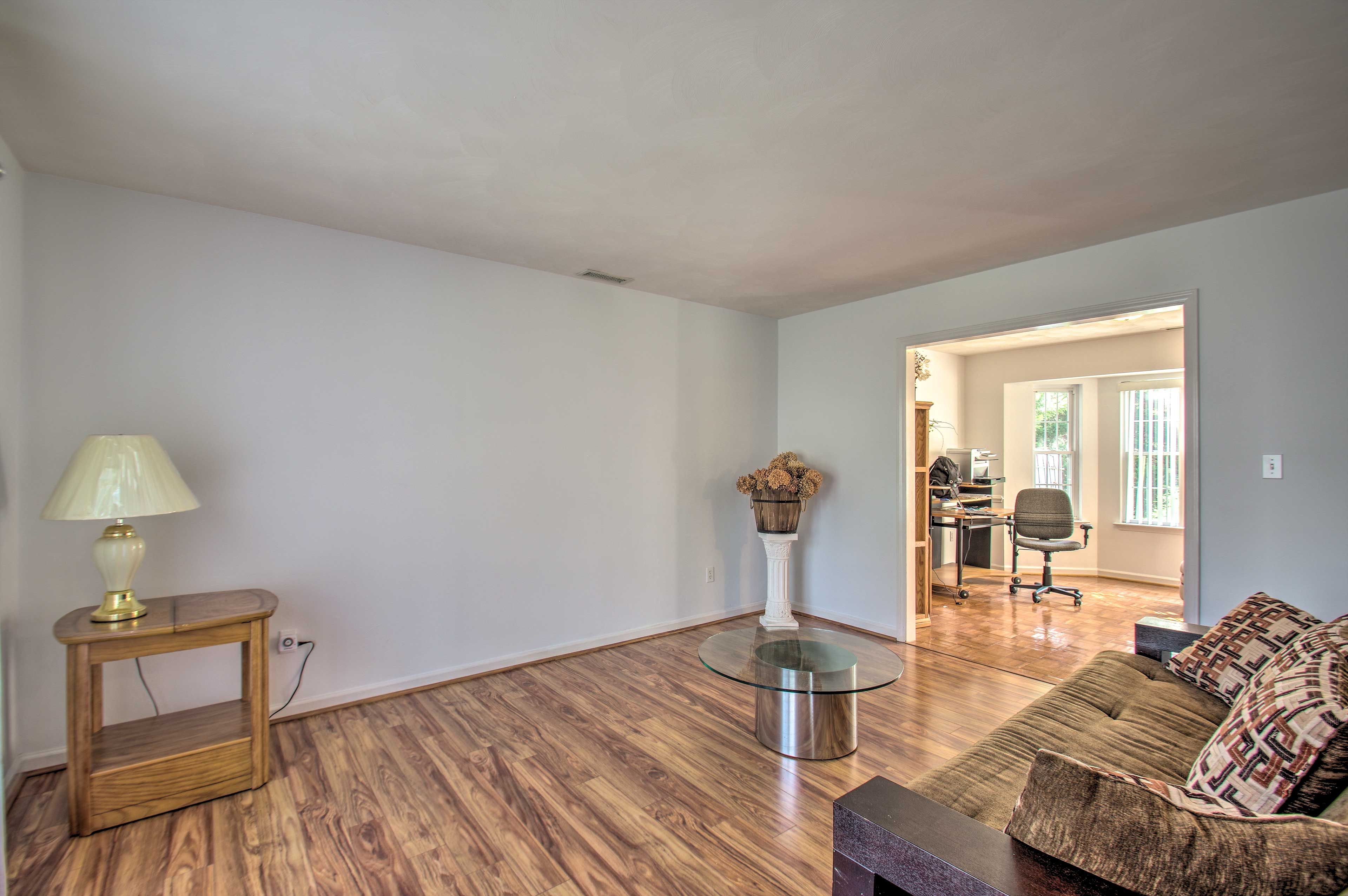 Living Room | Free WiFi