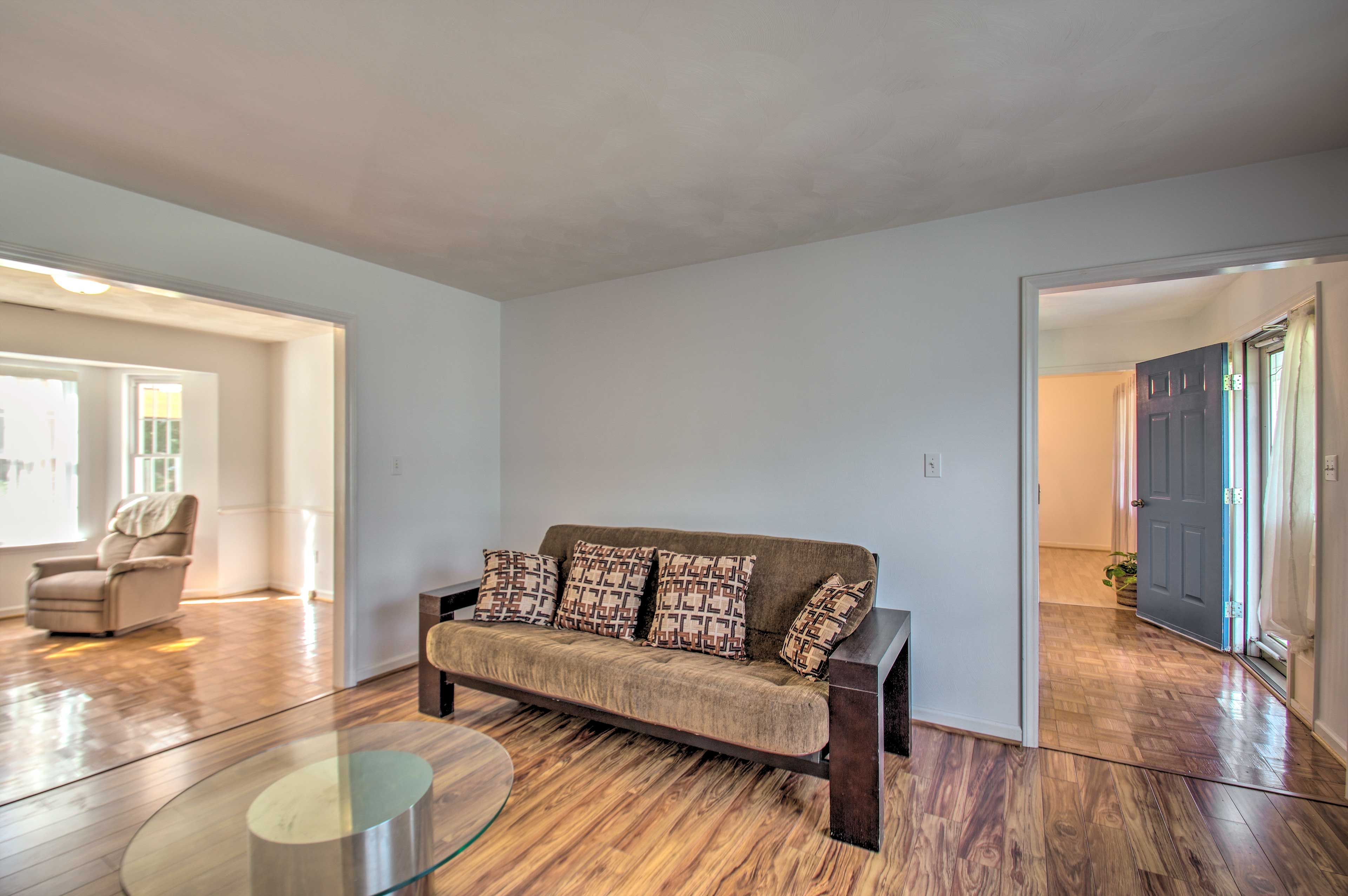 Living Room | Futon | Central A/C