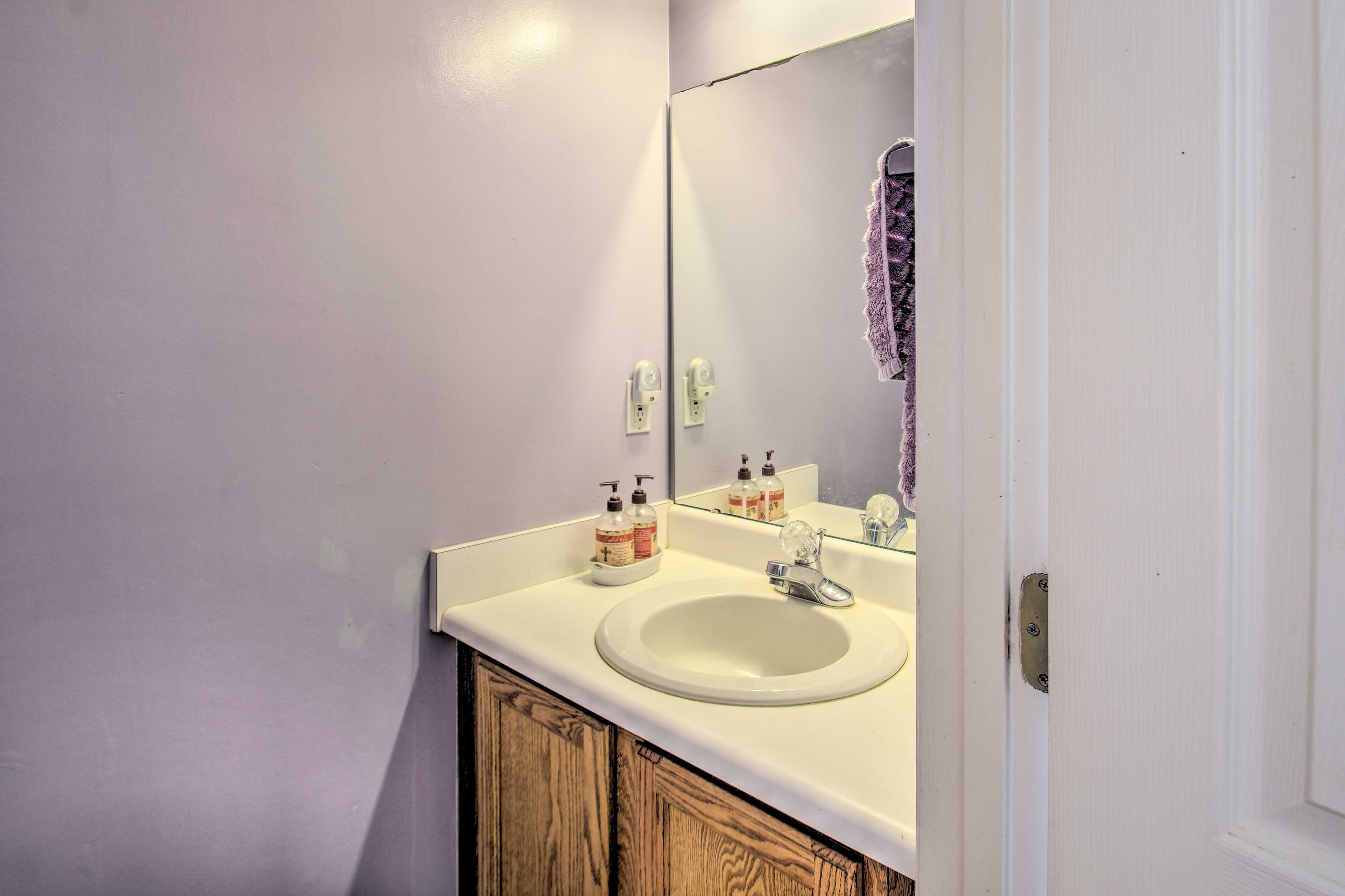 Half Bathroom | Main Level