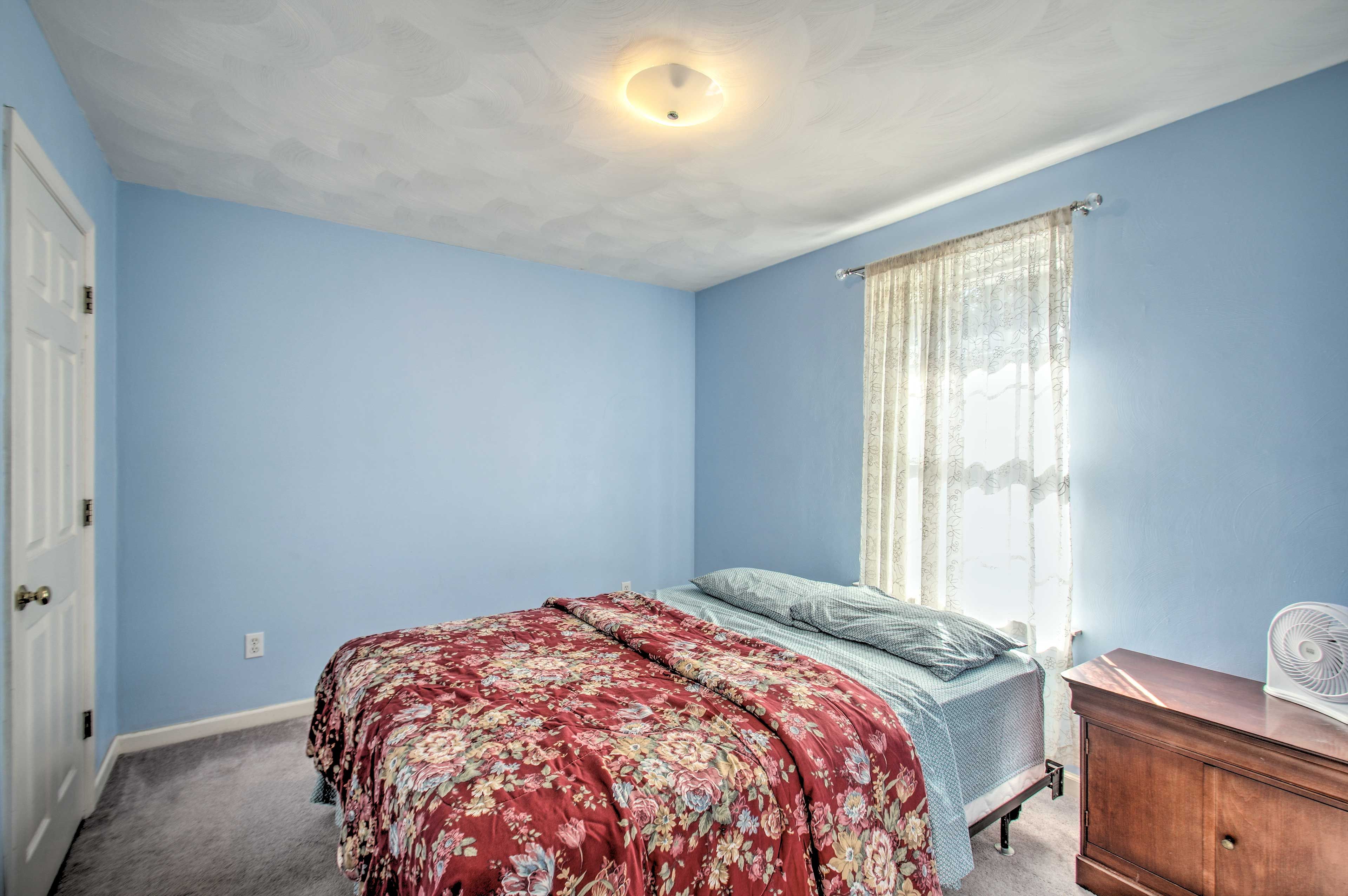 Bedroom 2 | Upper Level | Queen Bed