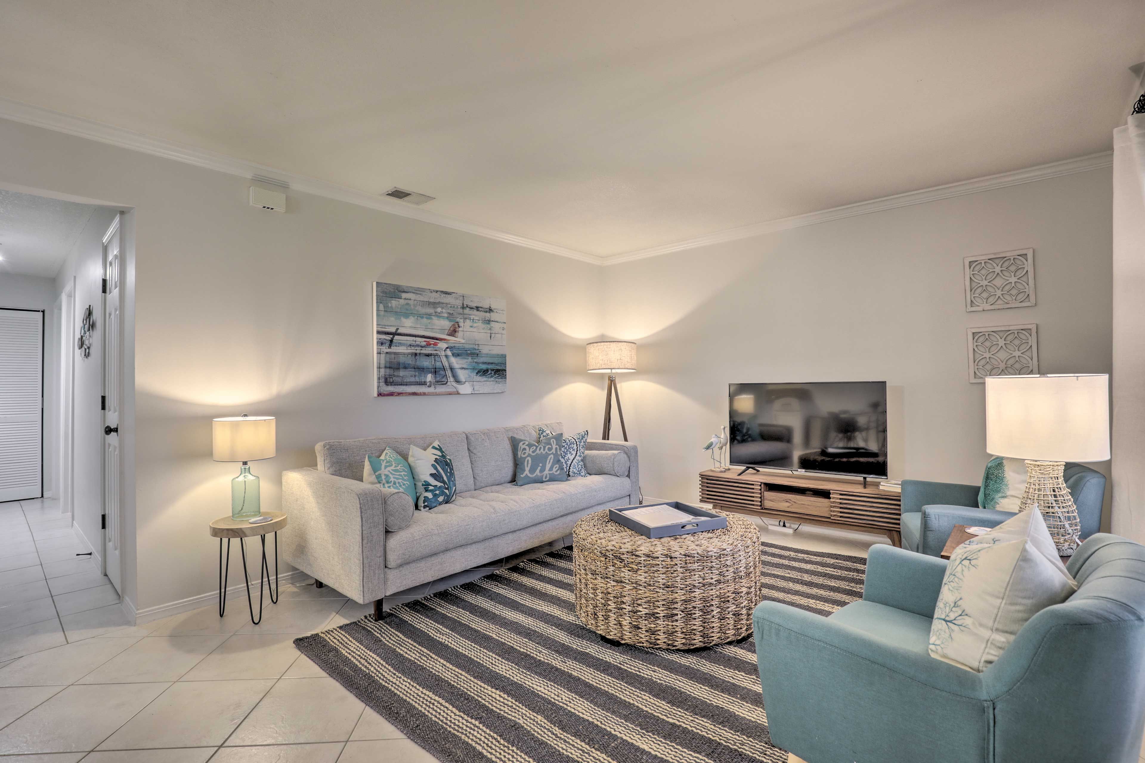 Living Area | Smart TV | Free WiFi