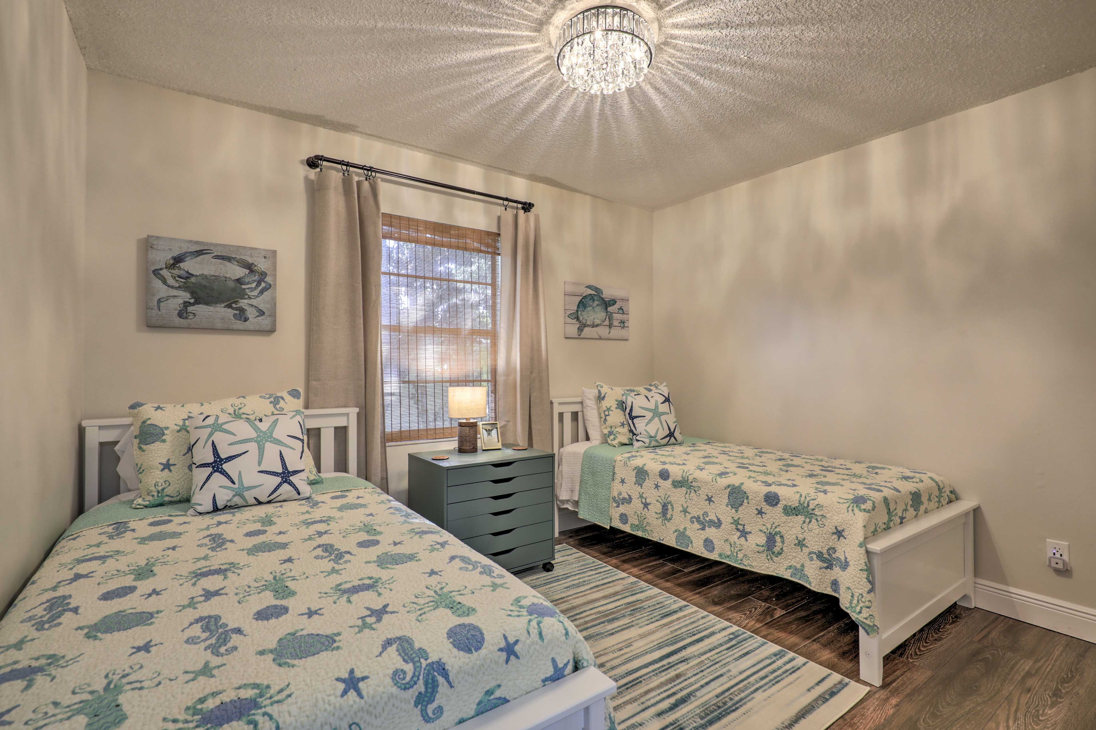 Bedroom 2 | 2 Twin Beds