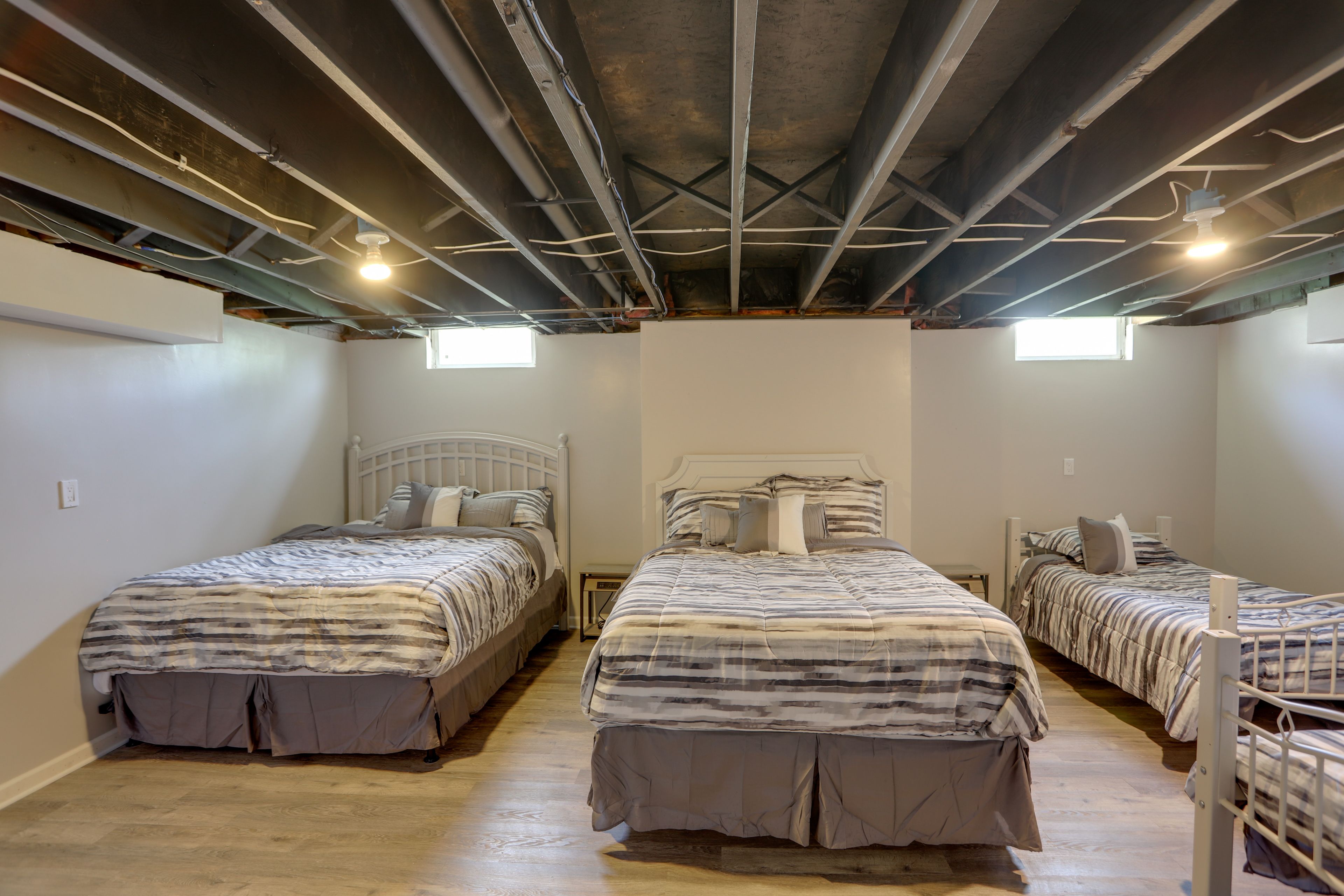 Bonus Room | Queen Bed | Full Bed | 2 Twin Beds | Basement