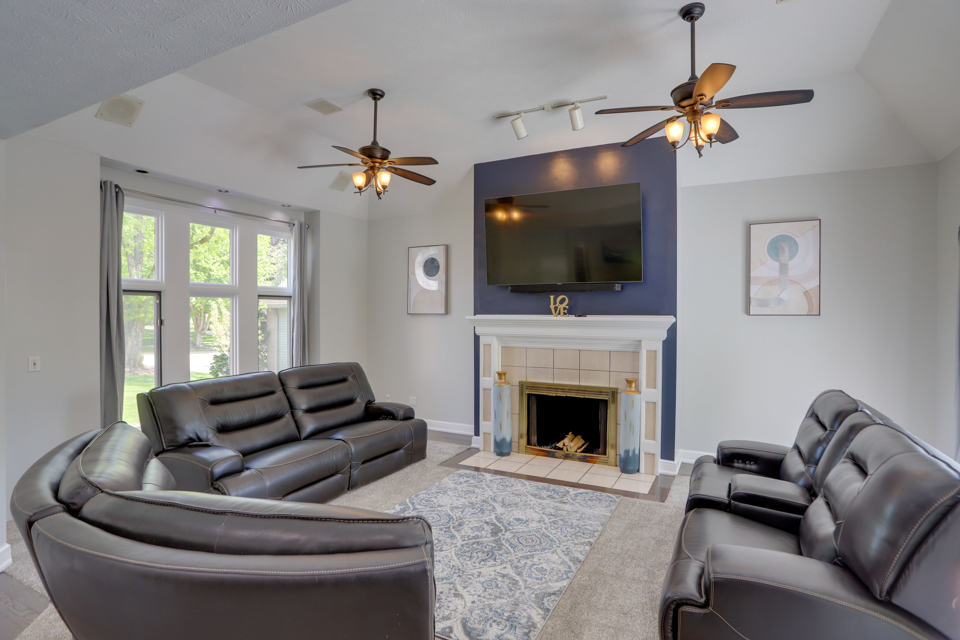 Living Room | 2-Story Home | Smart TV | Fireplace | Central A/C