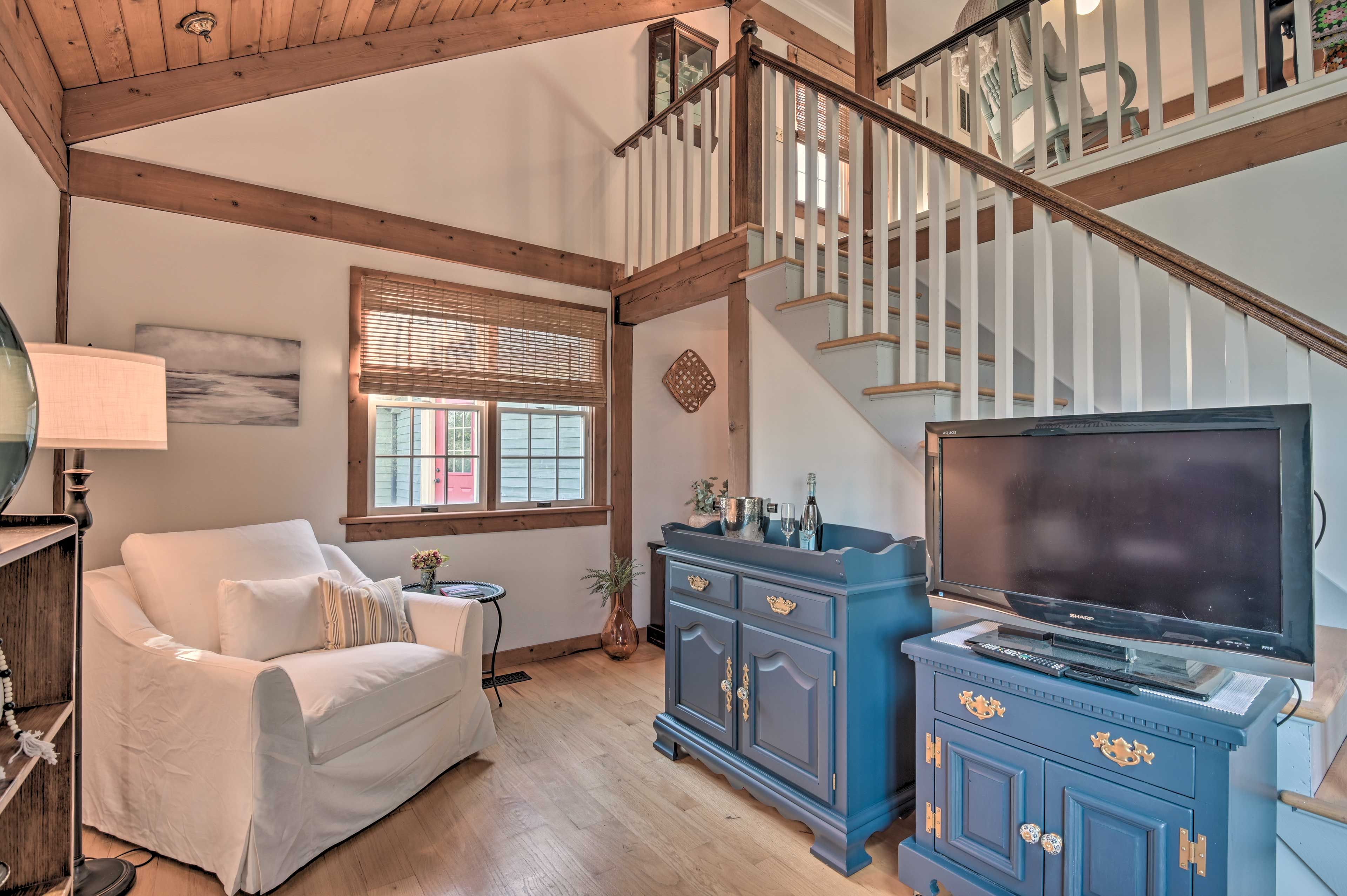Reading Nook | Smart TV