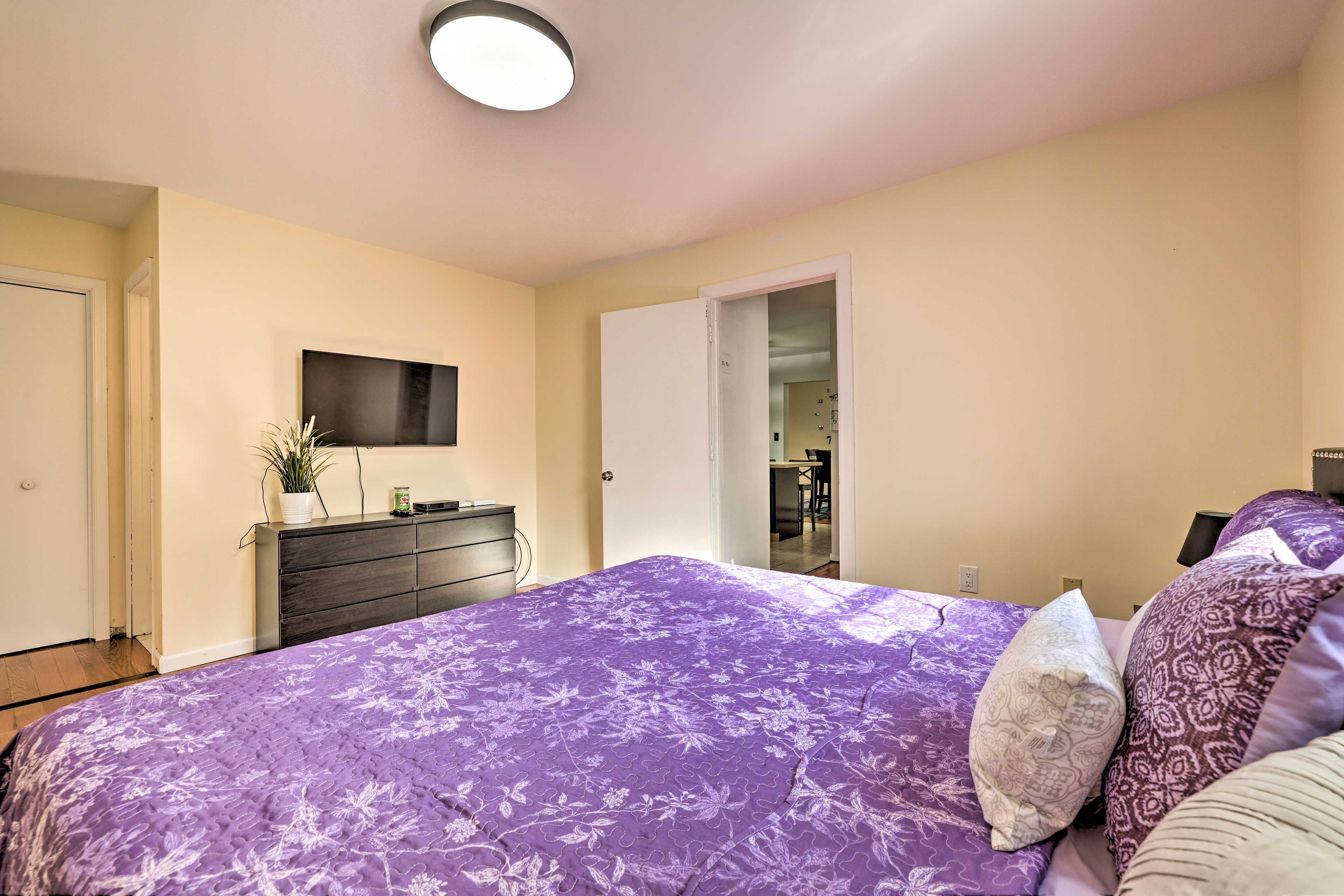 Bedroom 1 | Smart TV | En-Suite Bathroom