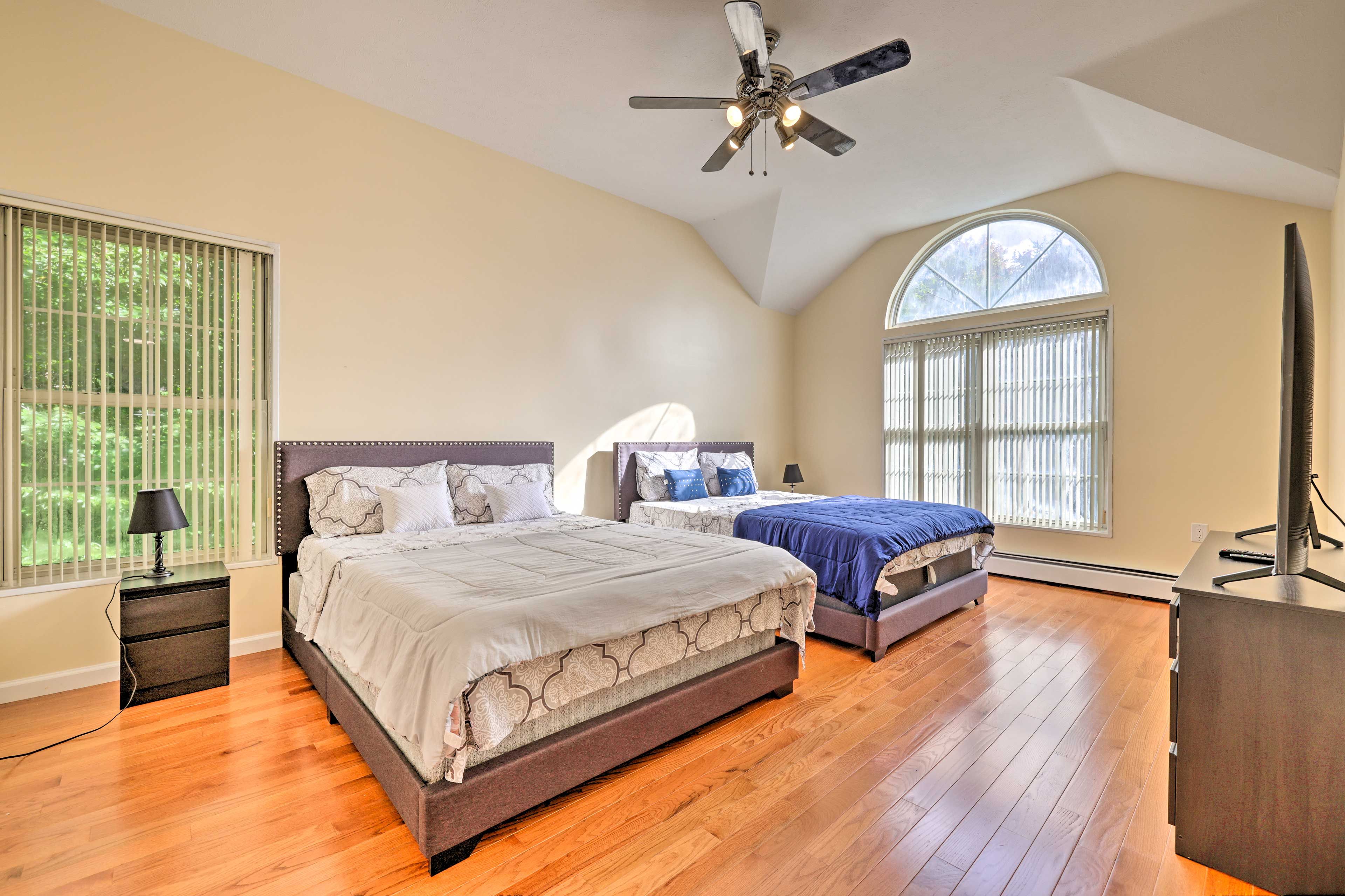 Bedroom 2 | Upper Level | 2 Queen Beds