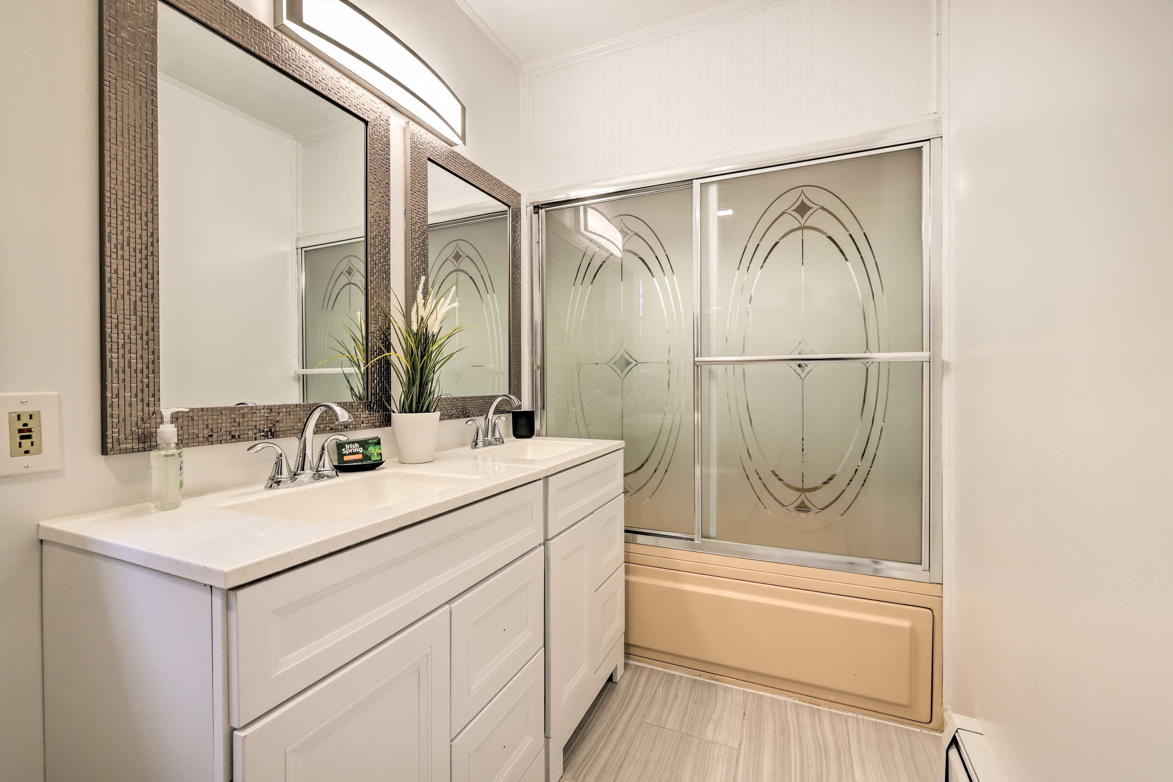 En-Suite Bathroom | Hair Dryer