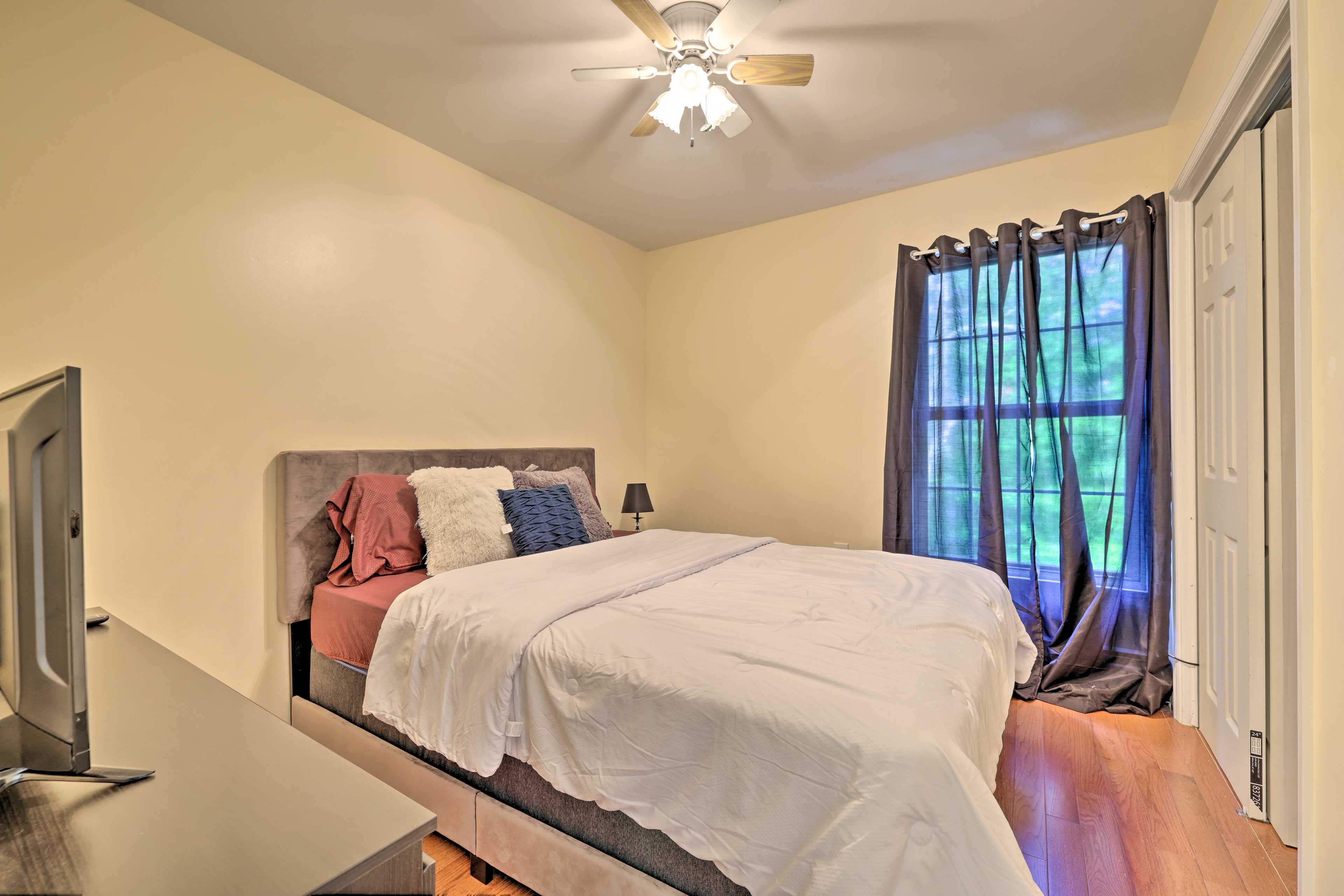 Bedroom 4 | Upper Level | Queen Bed