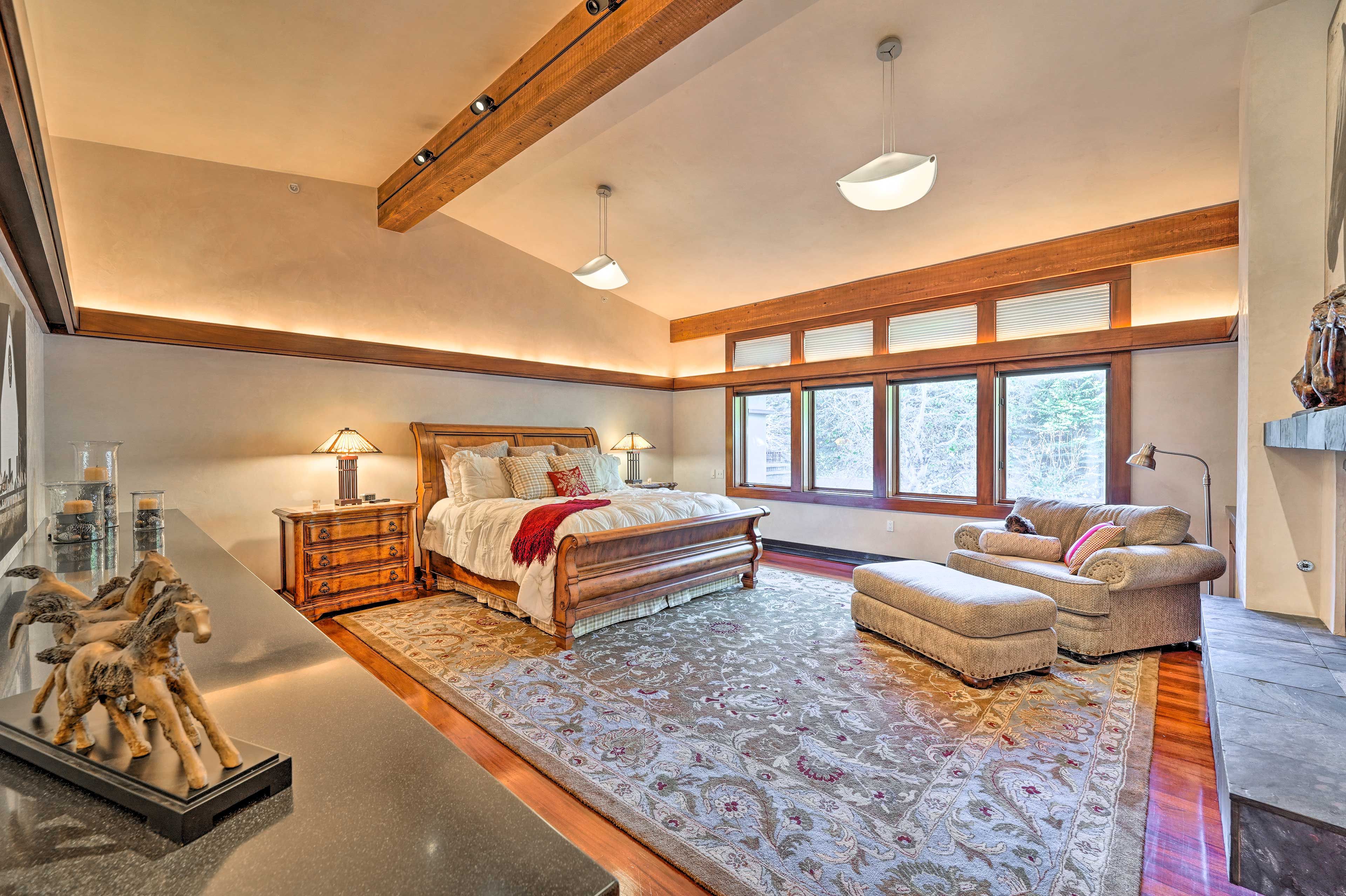 Bedroom 4 | Queen Bed | 2nd Floor