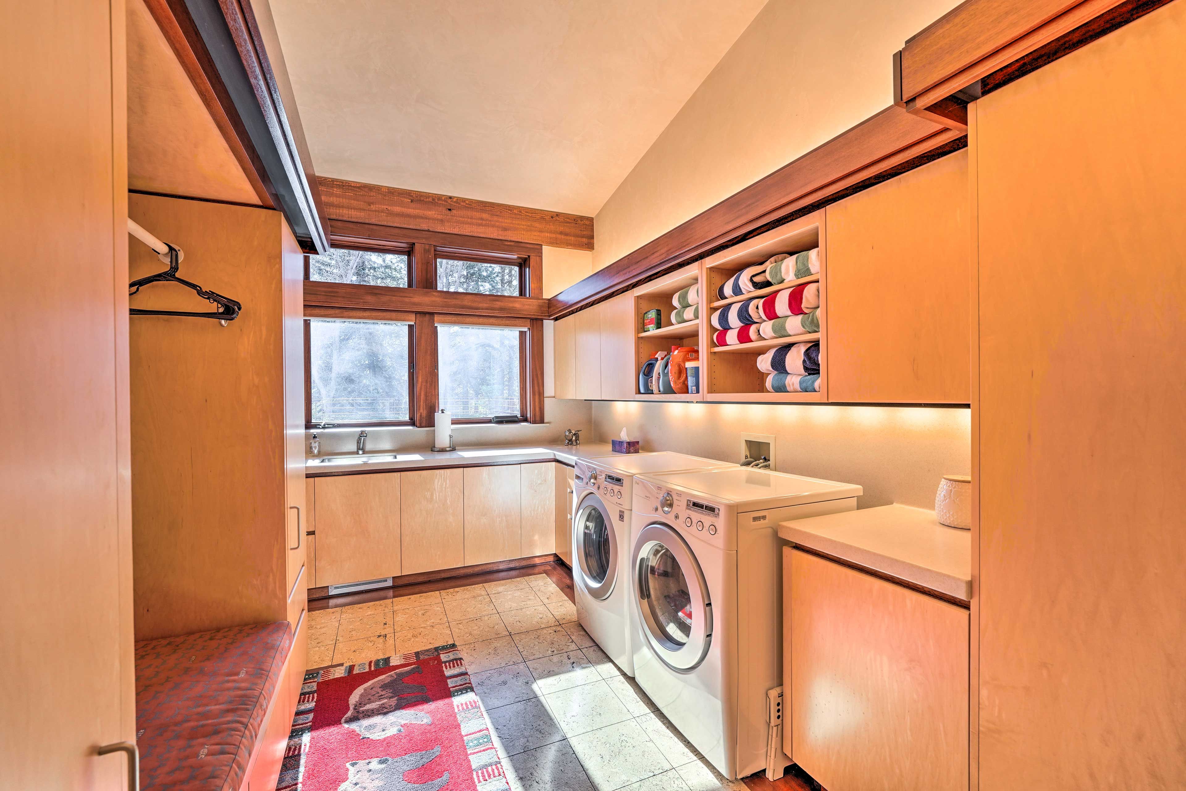 In-Unit Washer & Dryer | Laundry Detergent | Pool Towels