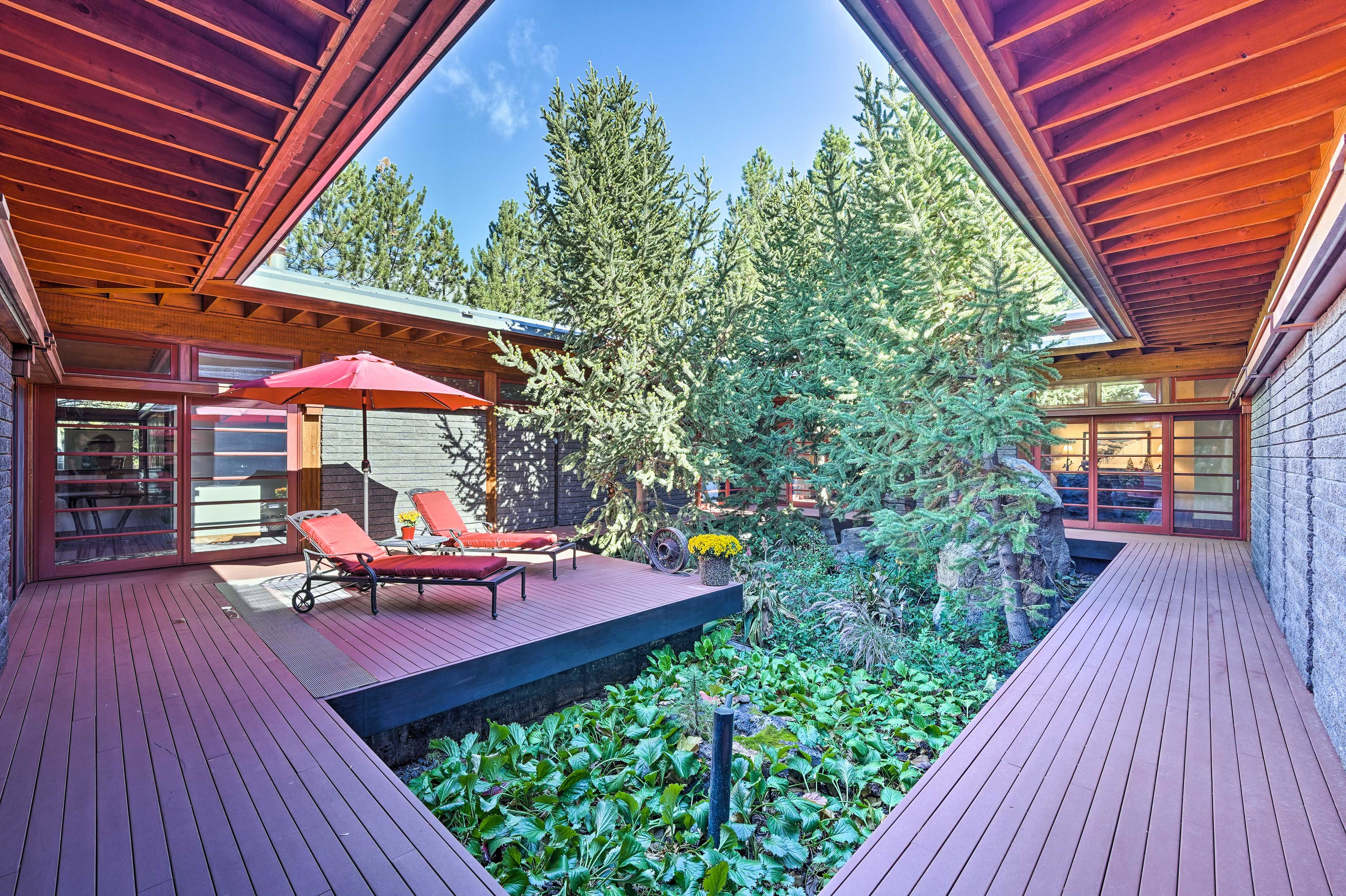 Private Deck