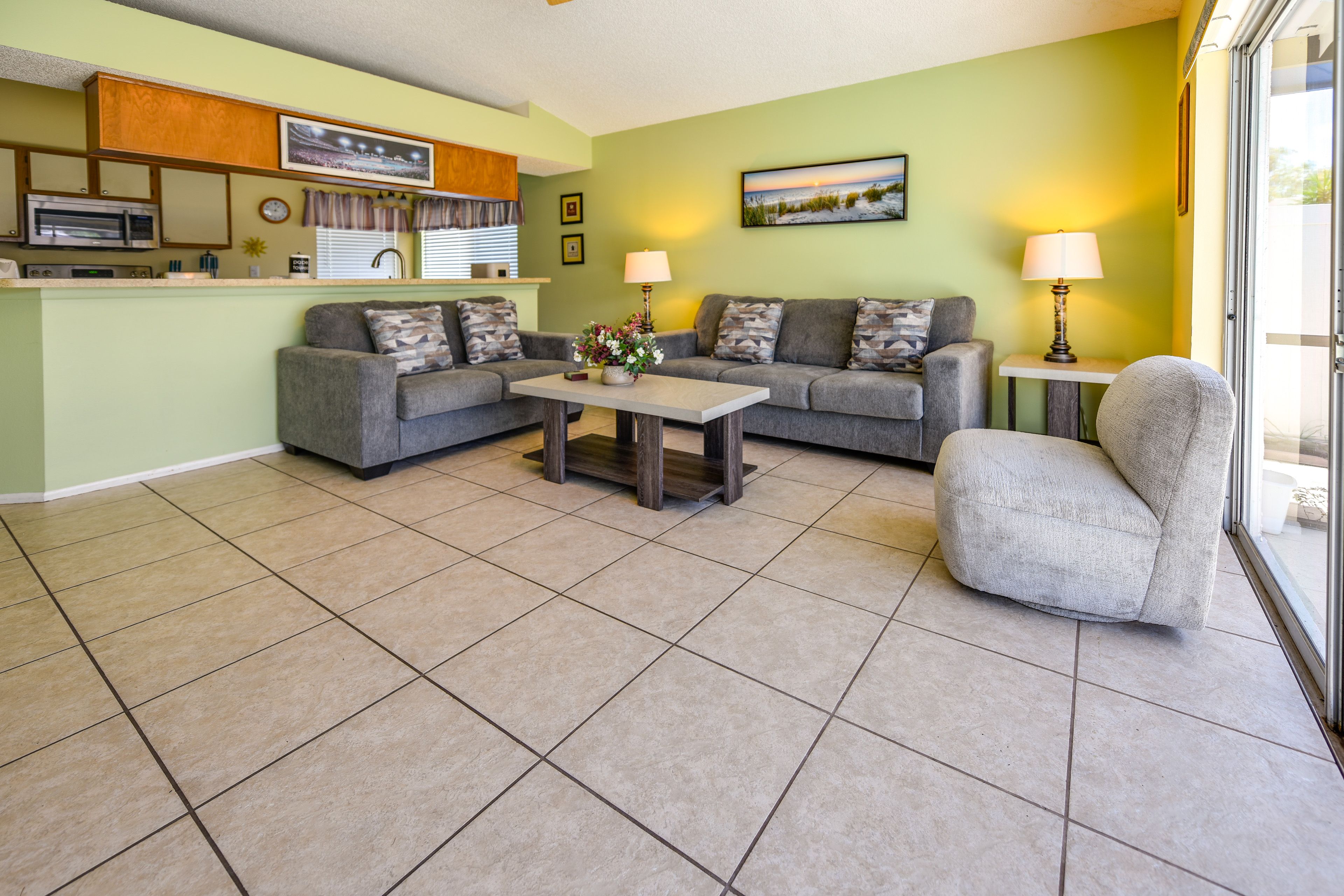Interior | Open Floor Plan | Beach Décor