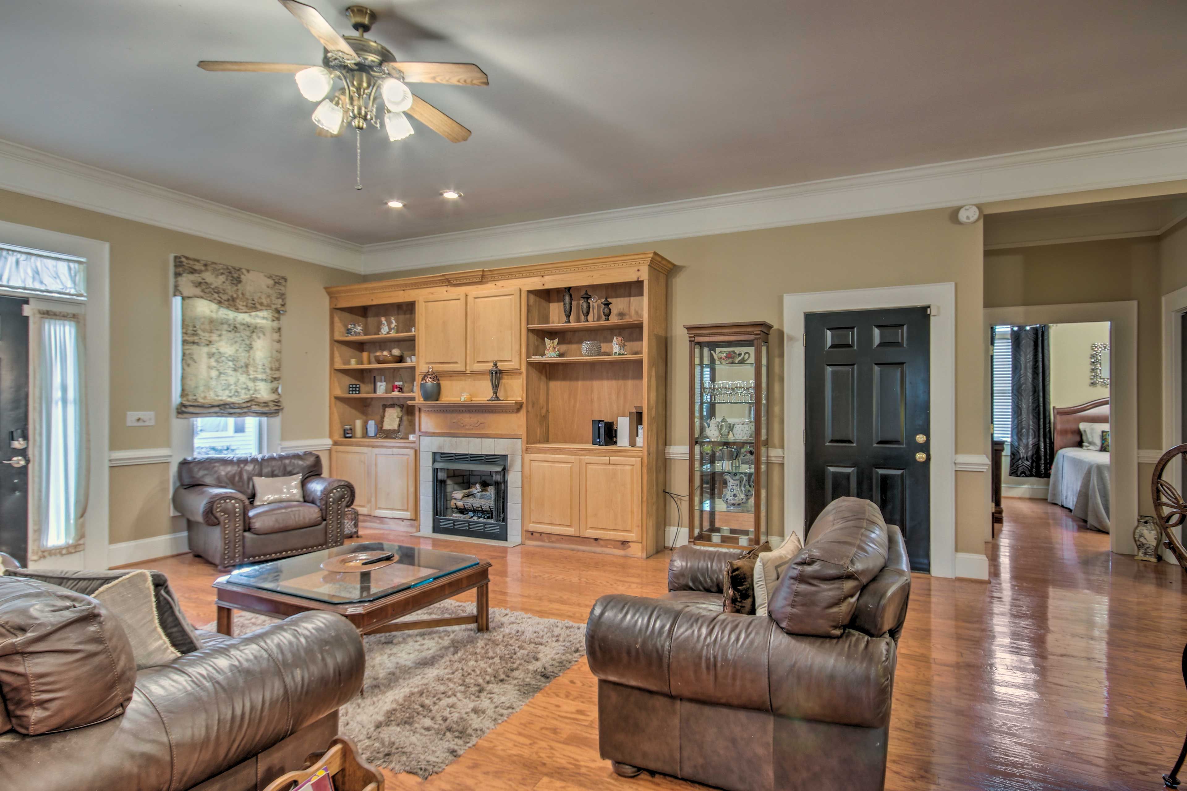 Living Room | 1,000 Sq Ft