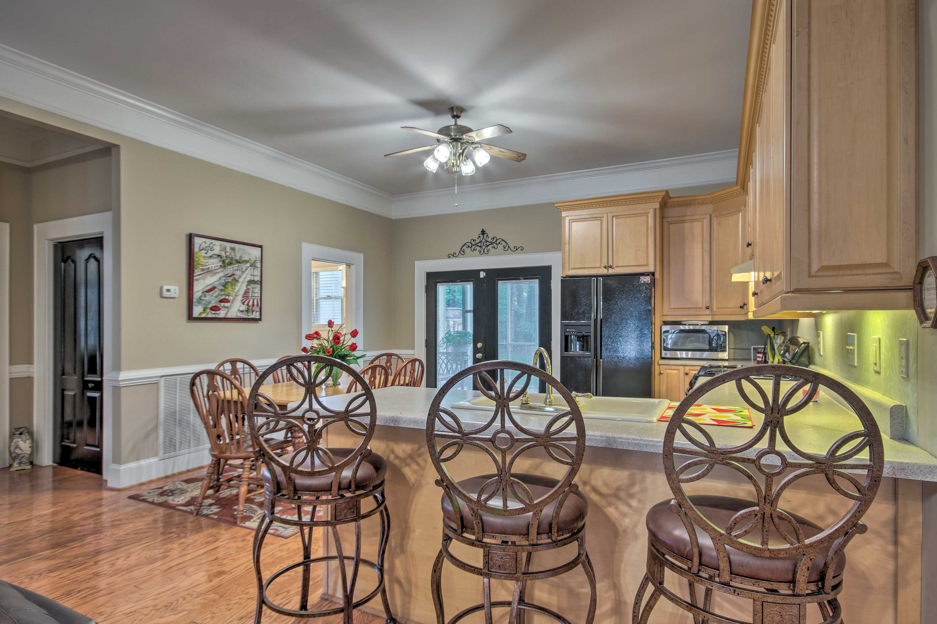 Dining Space | Dishware & Flatware