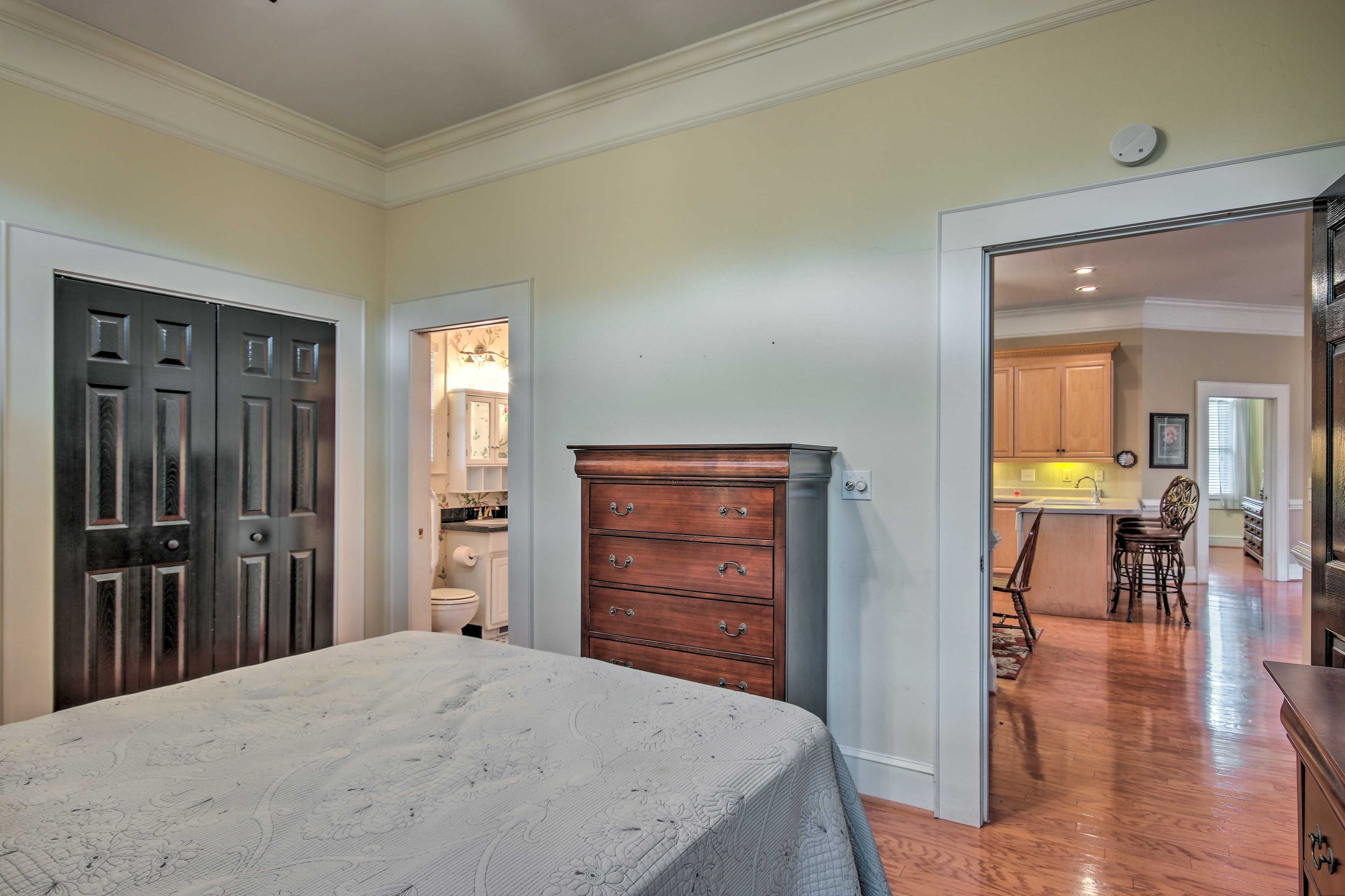 Bedroom 2 | En-Suite Bathroom
