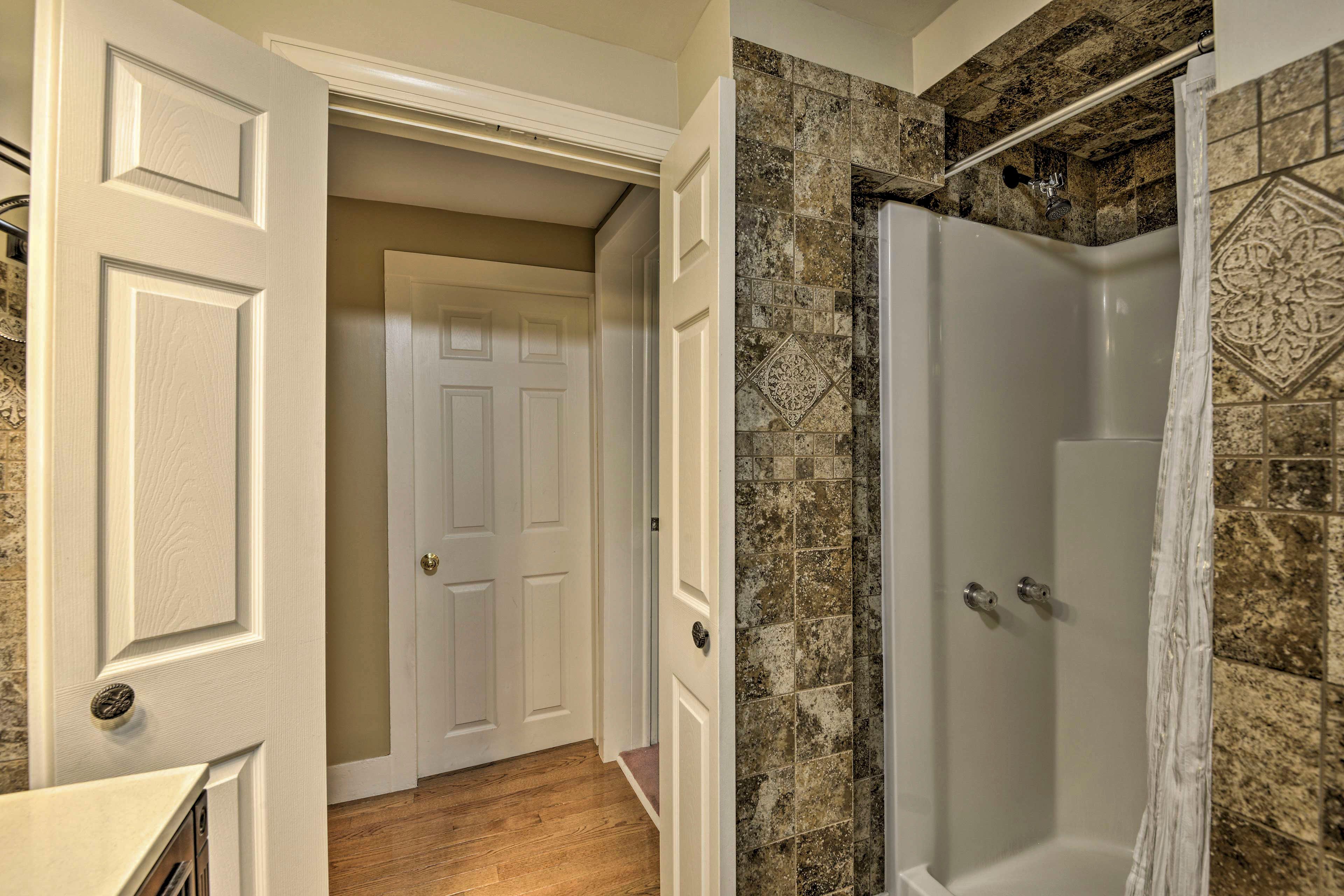 Full Bathroom