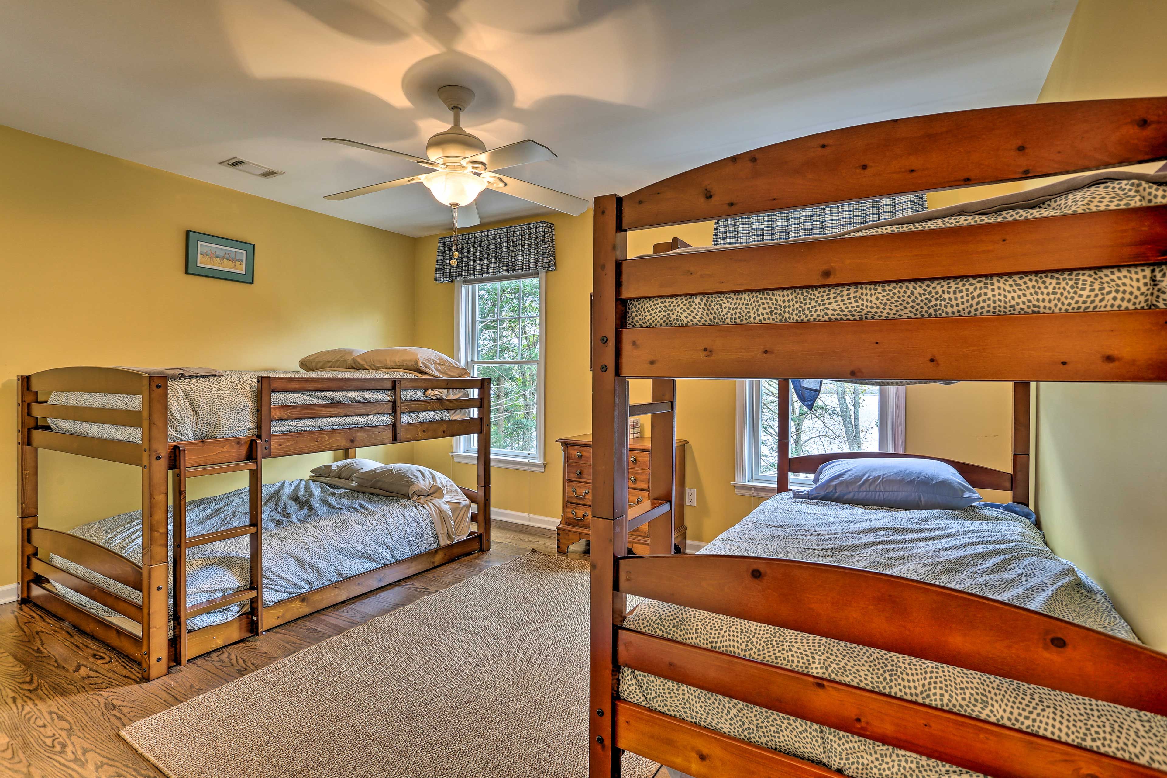 Bedroom 3 | Upper Level | Full Bunk Bed | Twin Bunk Bed