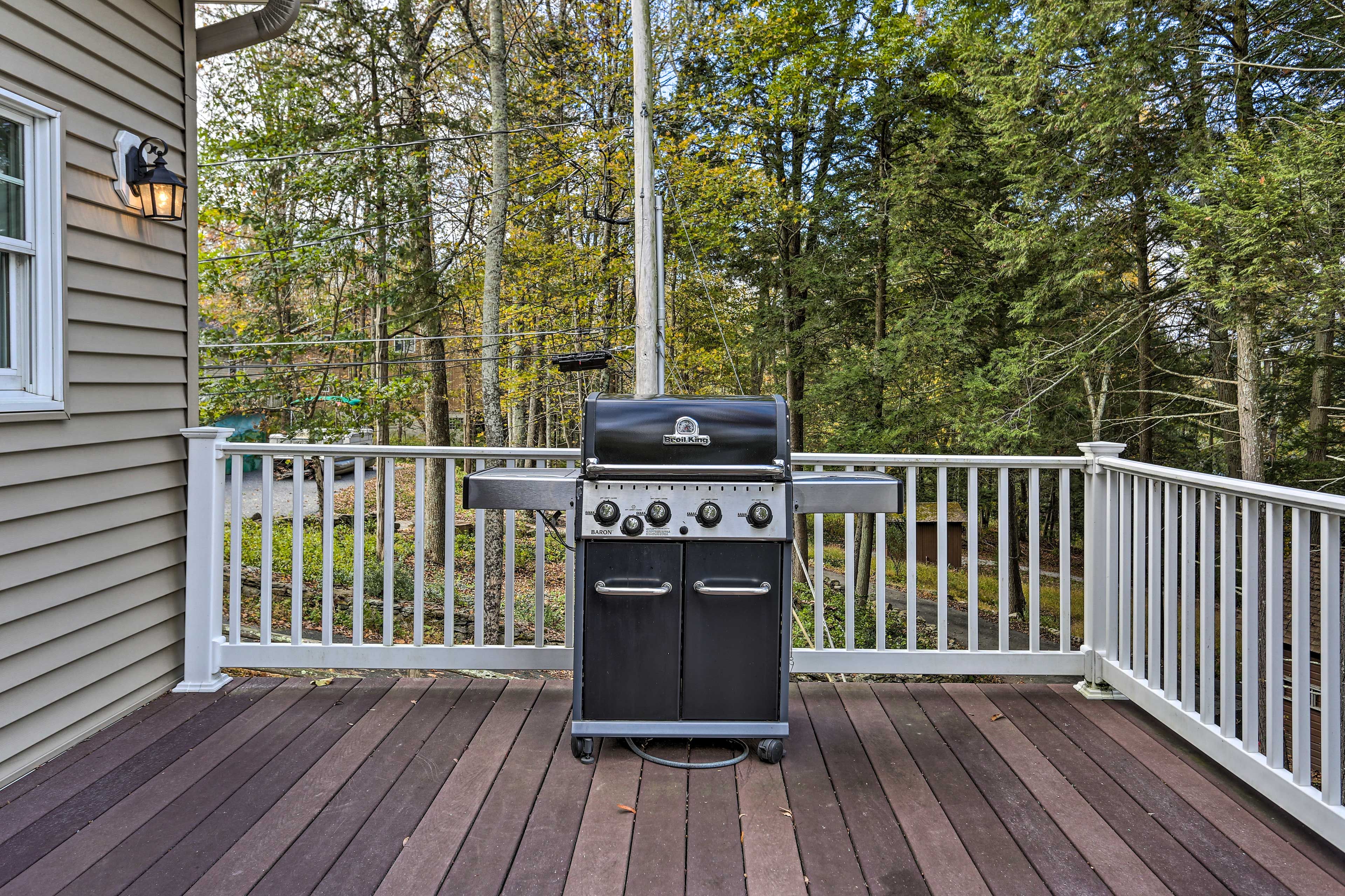 Deck | Gas Grill