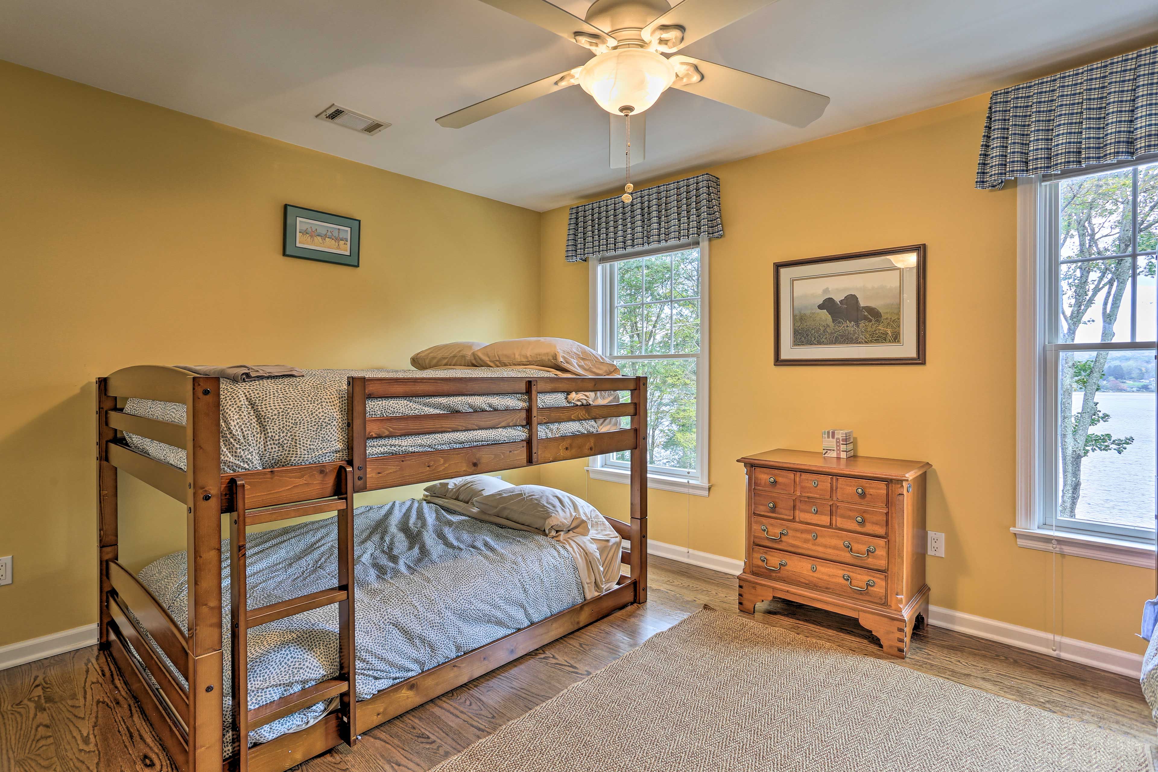 Bedroom 3 | Lake Views