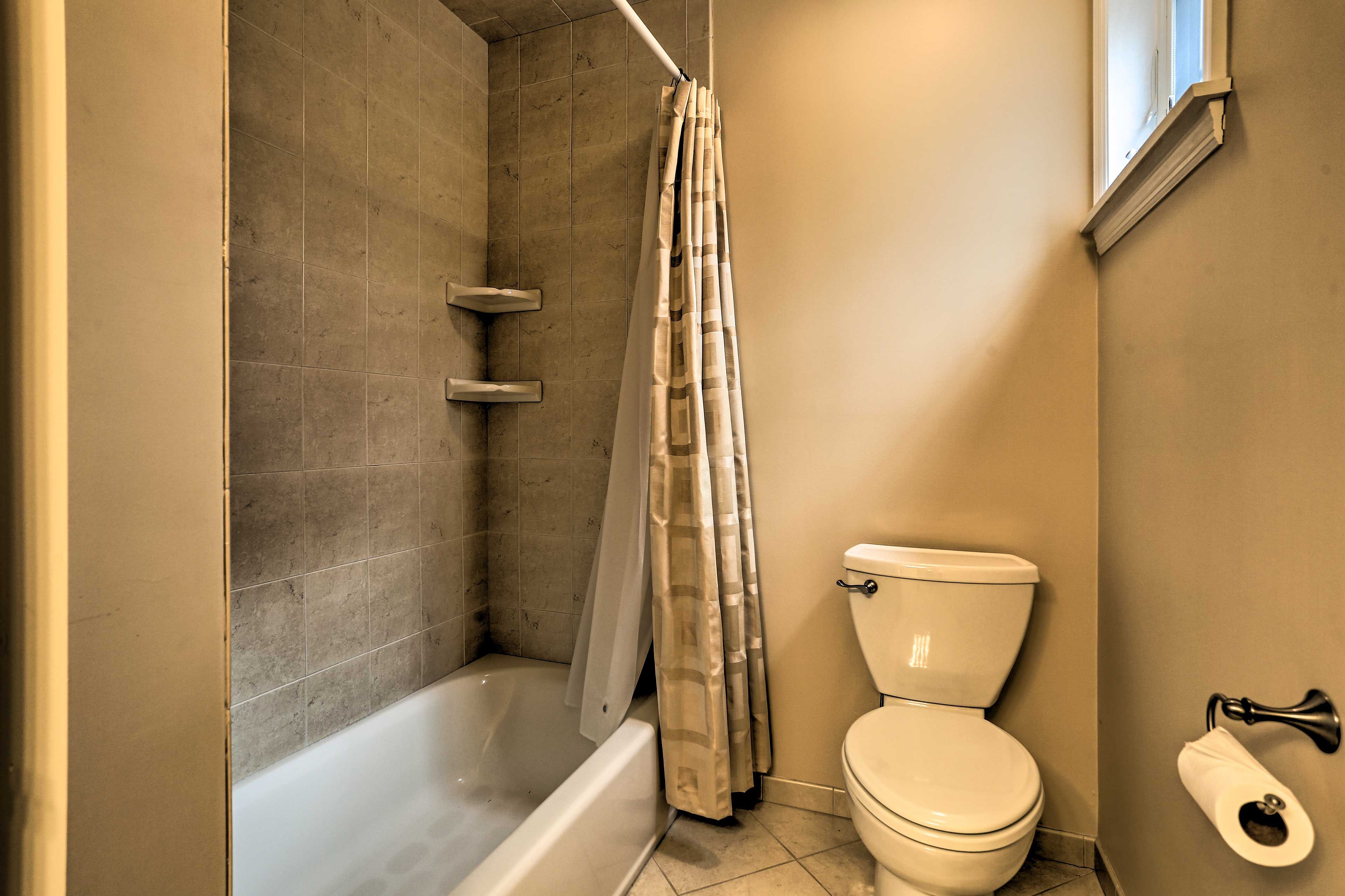 Full Bathroom