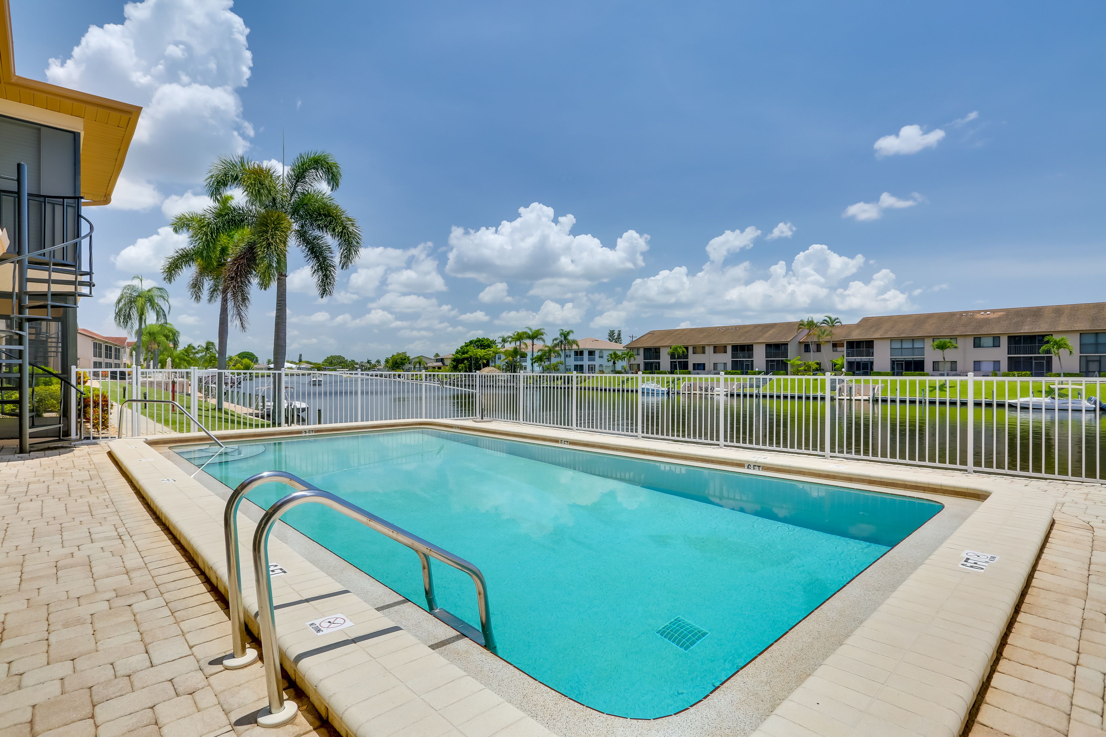 Cape Coral Vacation Rental | 2BR | 2BA | Step-Free Access | 1410 Sq Ft
