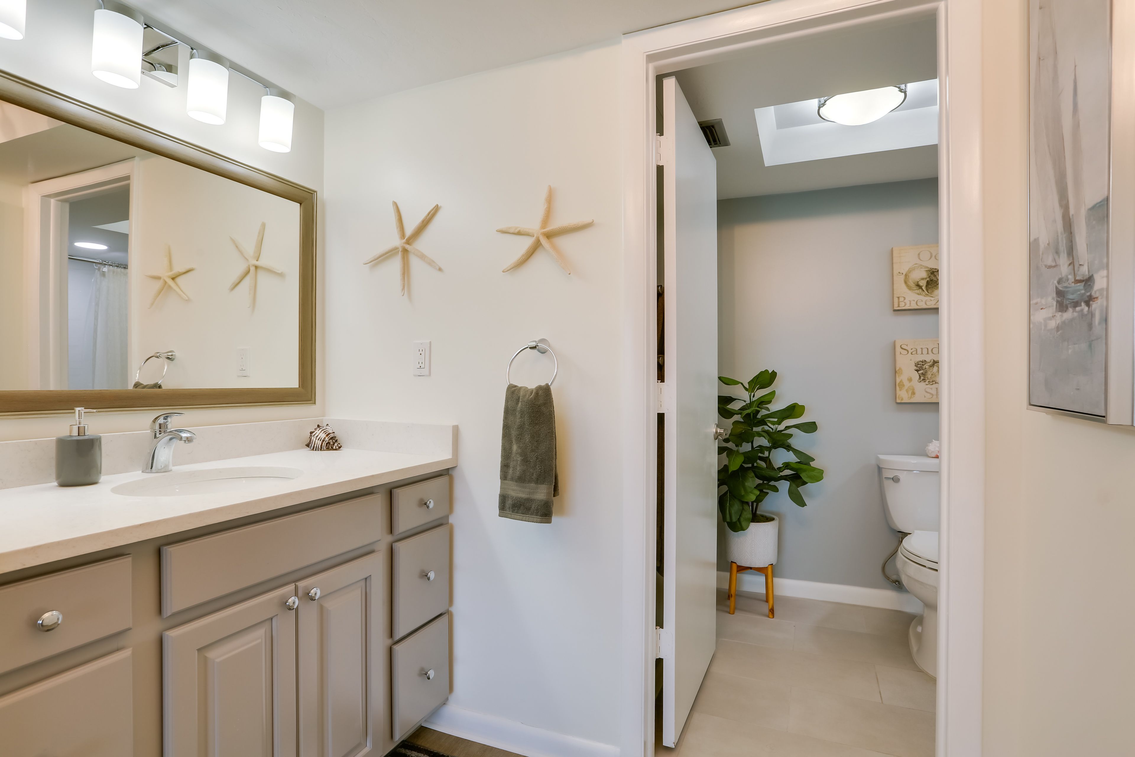 En-Suite Bathroom | Complementary Toiletries