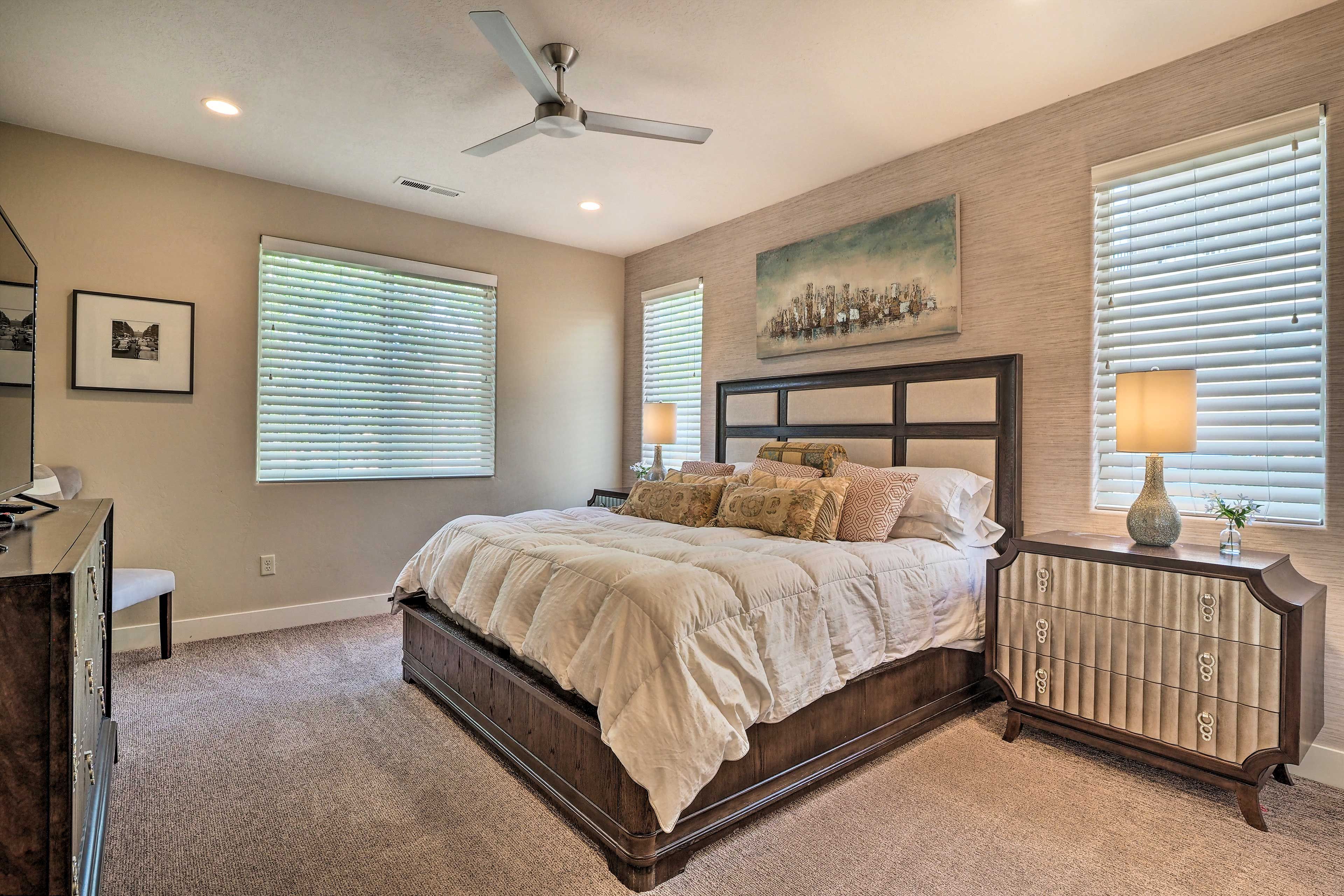 Bedroom 1 | 1st Floor | King Bed | Linens/Towels Provided