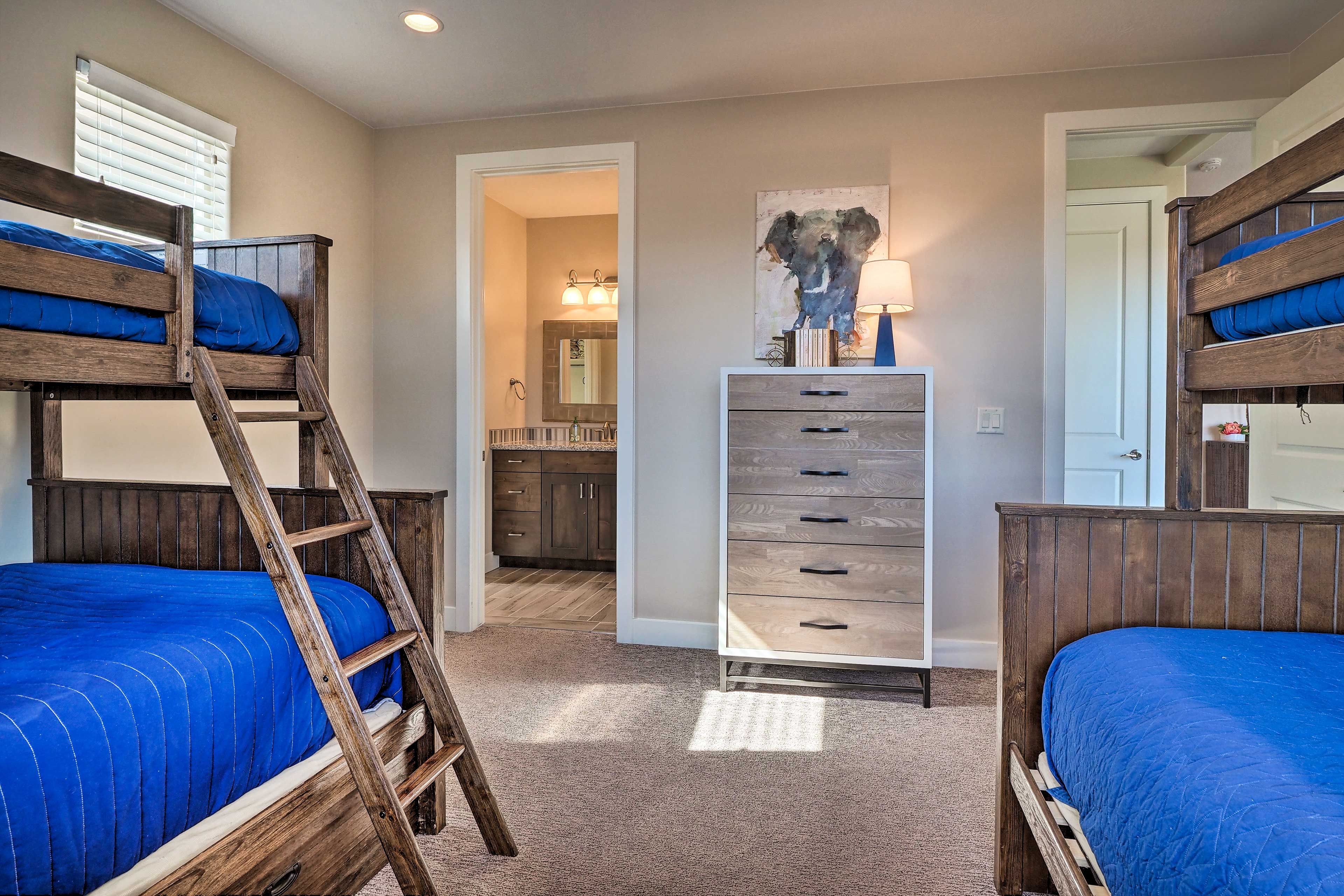 Bedroom 4 | En-Suite Bathroom