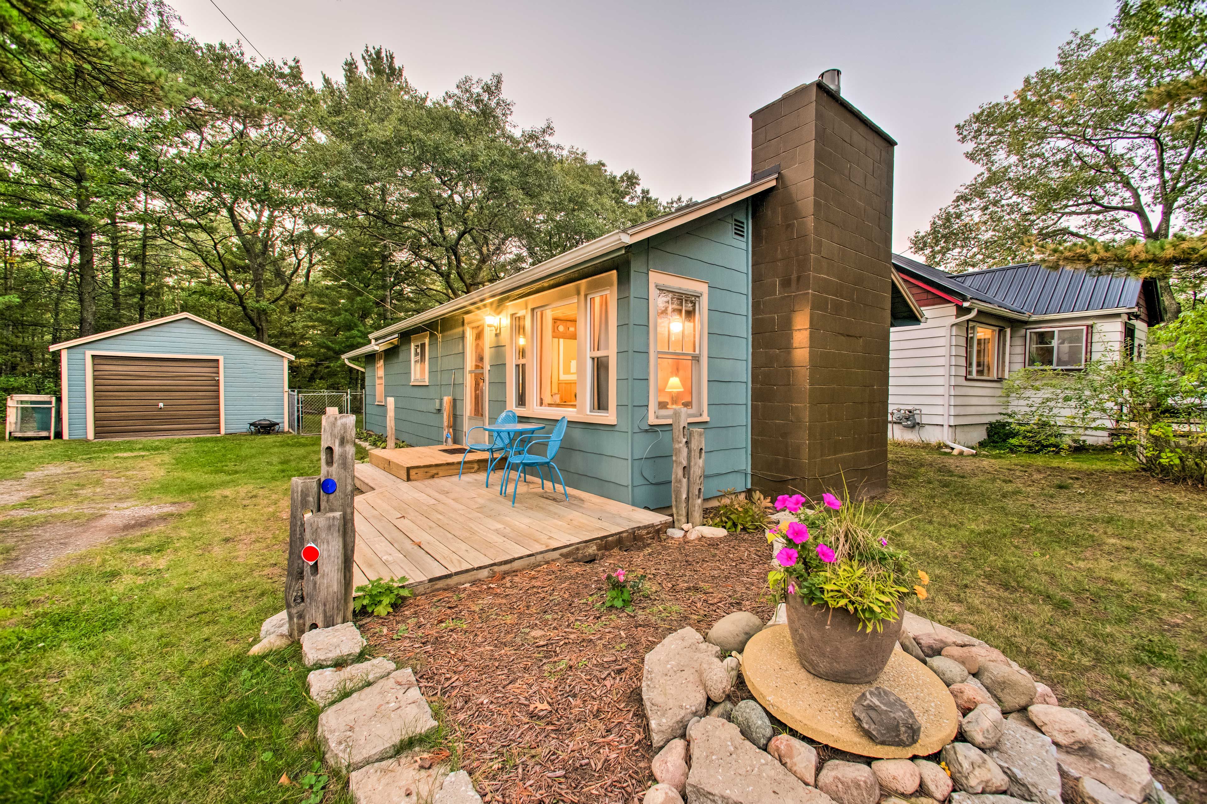 East Tawas Vacation Rental | 2BR | 1BA | 760 Sq Ft | 2 Steps to Access