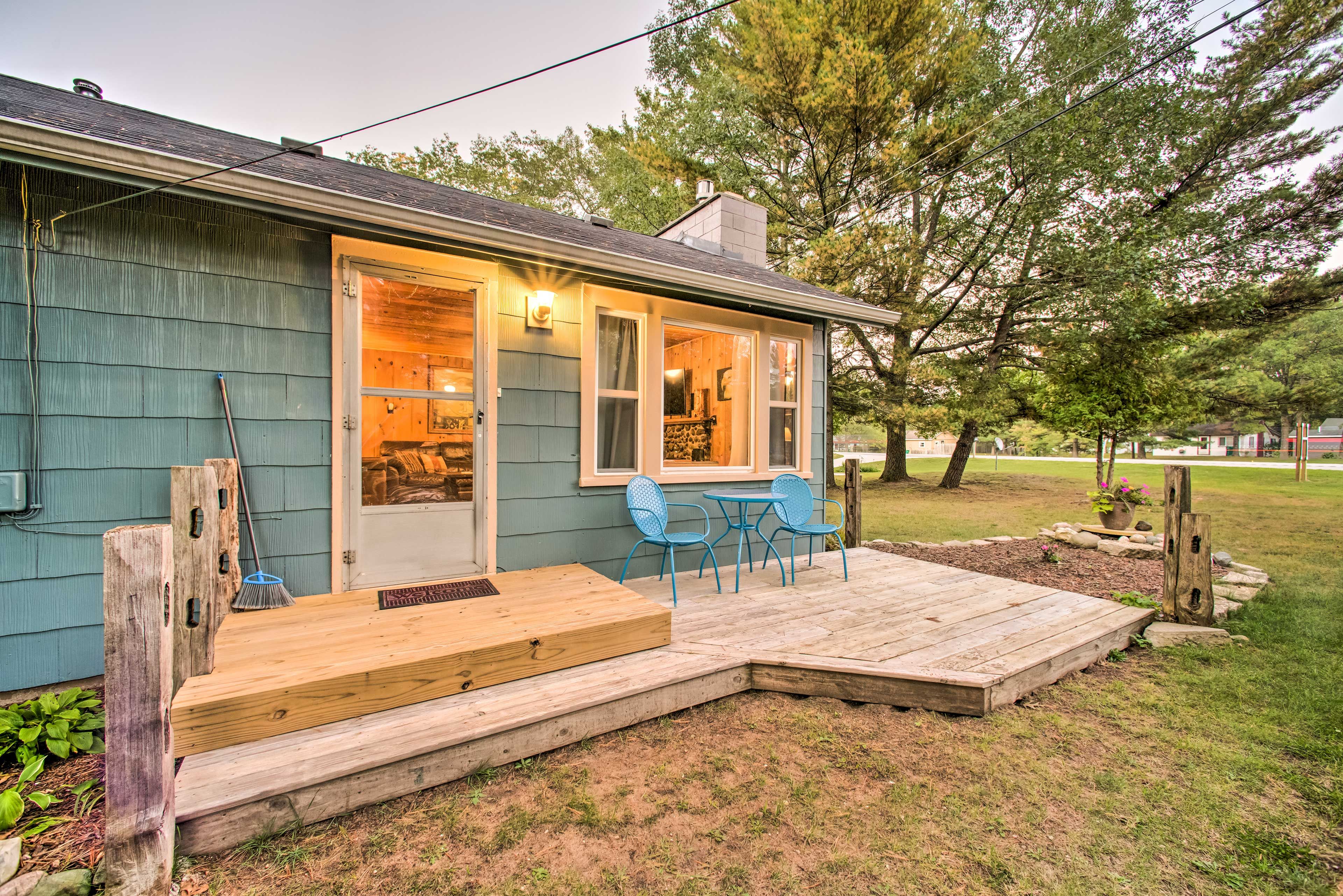 Parking | Driveway (4 Vehicles) | RV/Boat/Trailer Parking Welcome