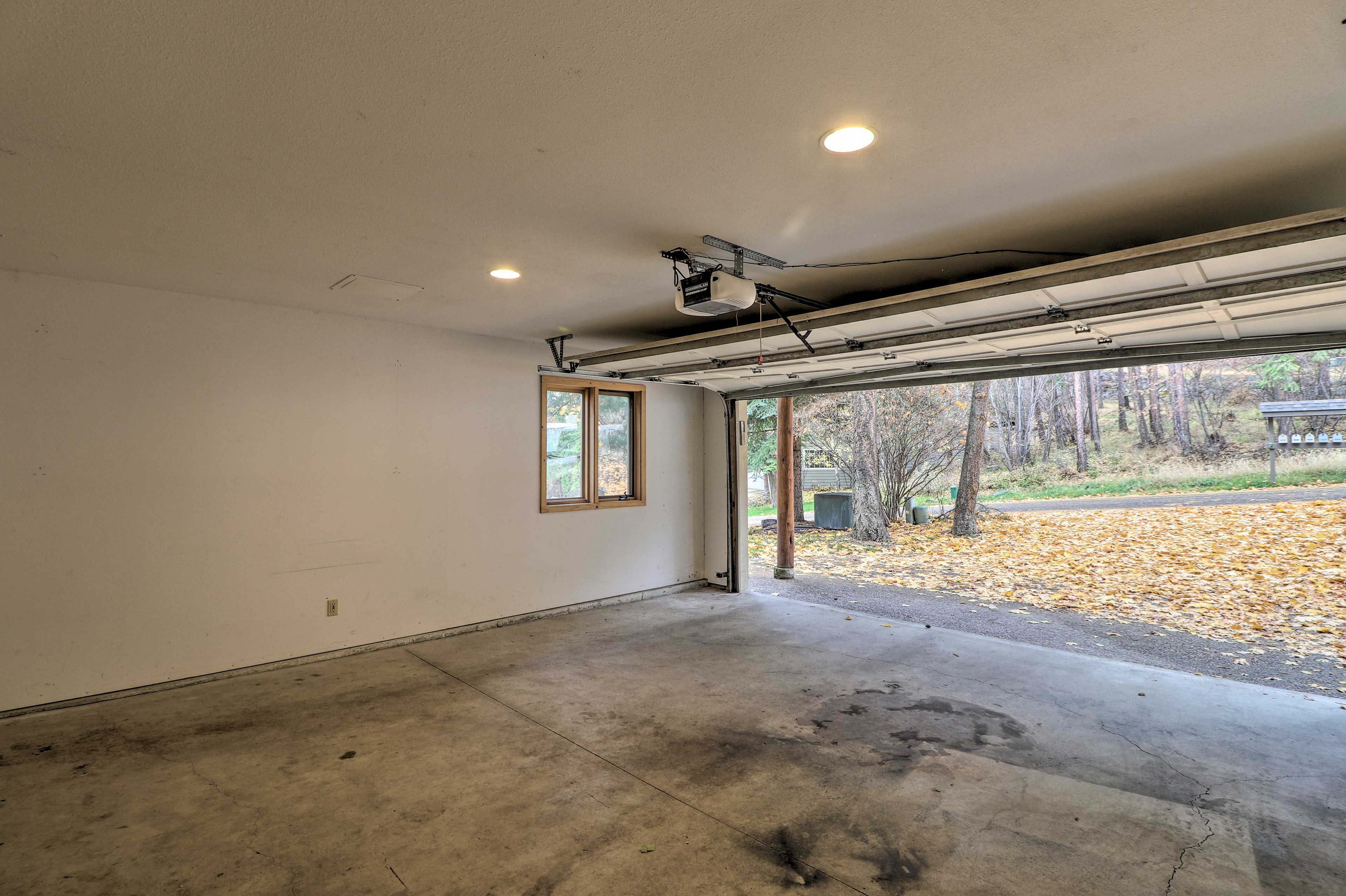 Garage (2 Vehicles) |