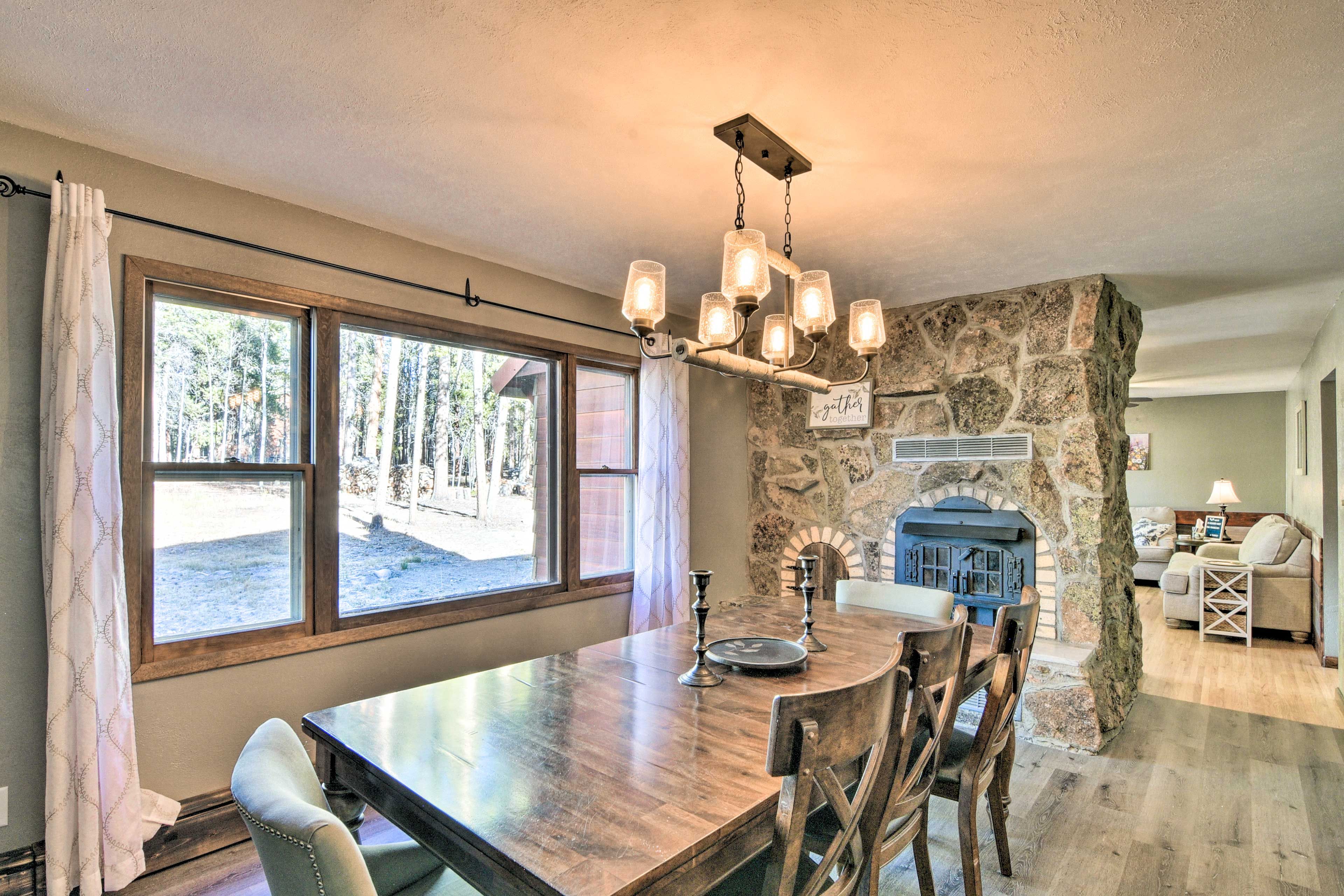Dining Room | Dishware & Flatware Provided