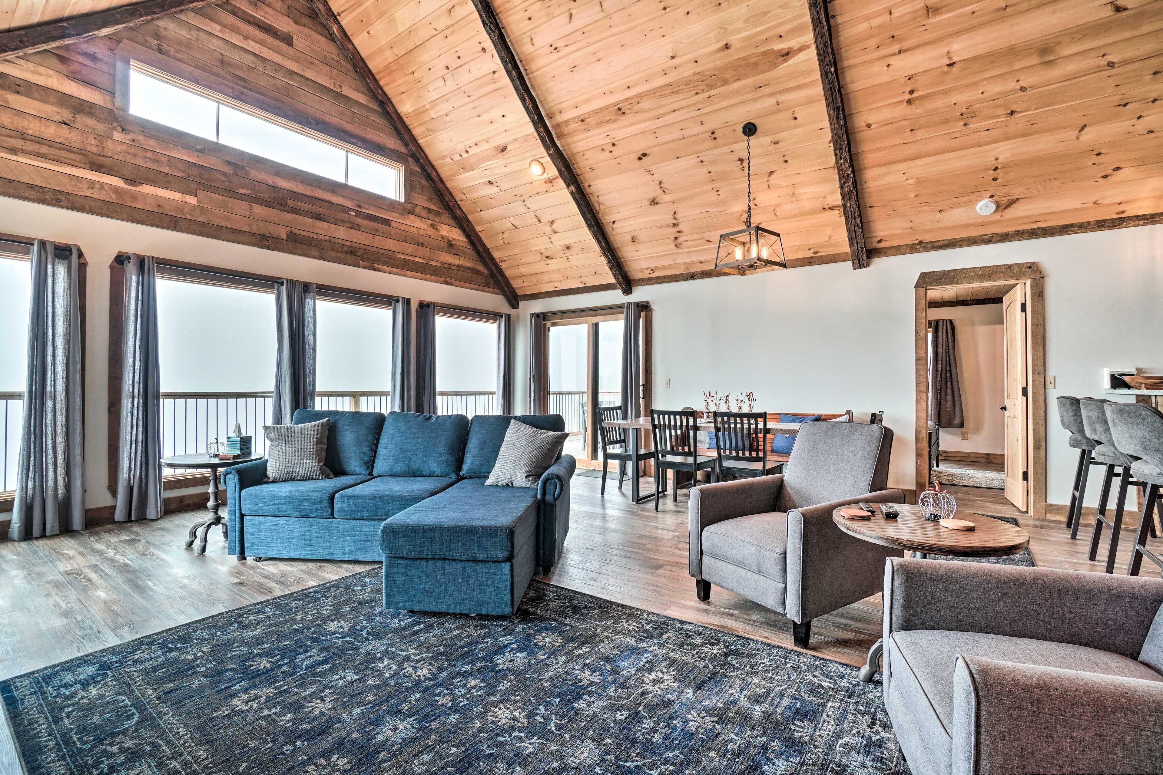 Living Room | Free WiFi
