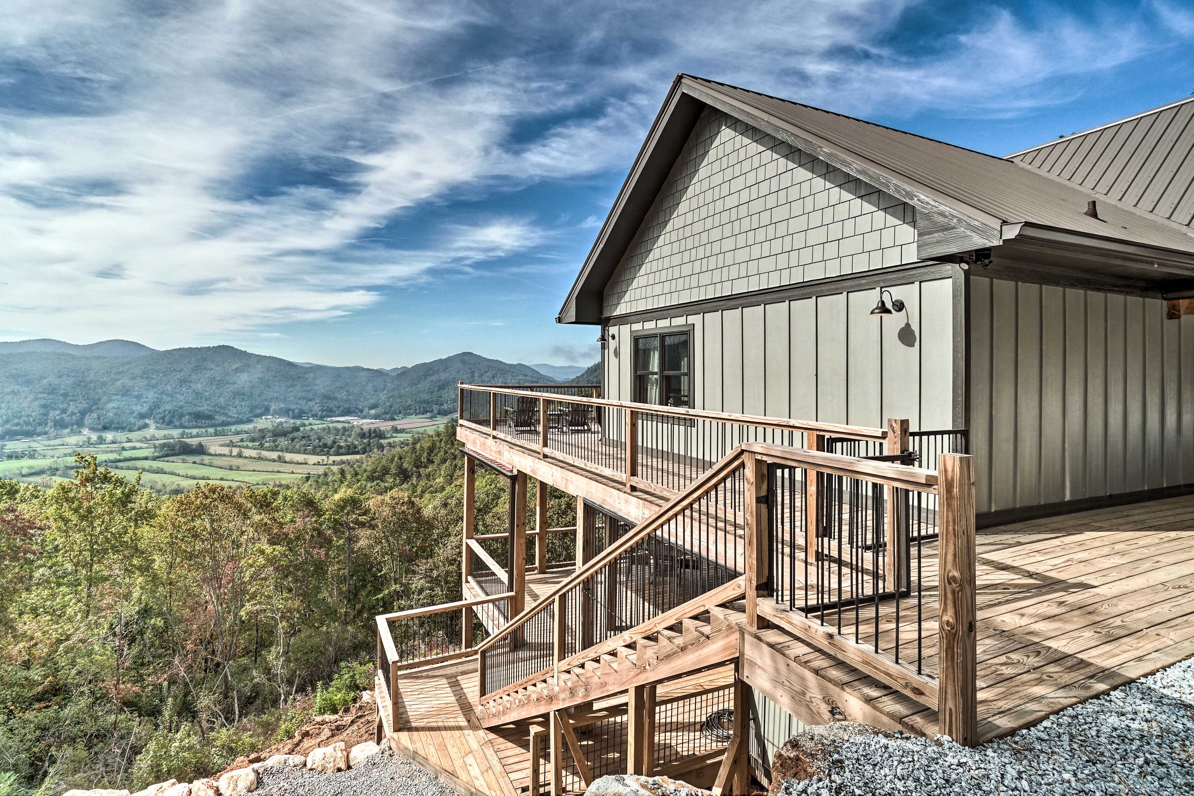 Rabun Gap Vacation Rental | 3BR | 3.5BA | 2 Stories | Step-Free Entry
