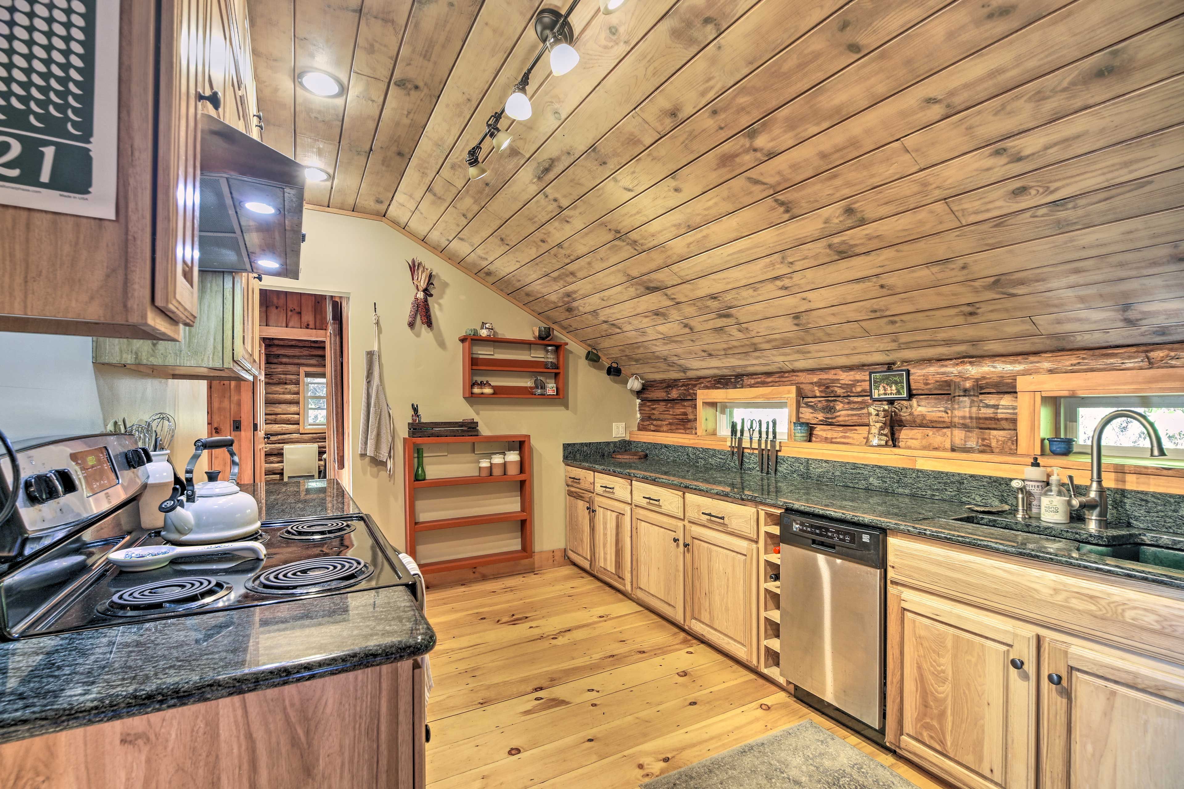 Fully Equipped Kitchen | Coffee Maker | Toaster