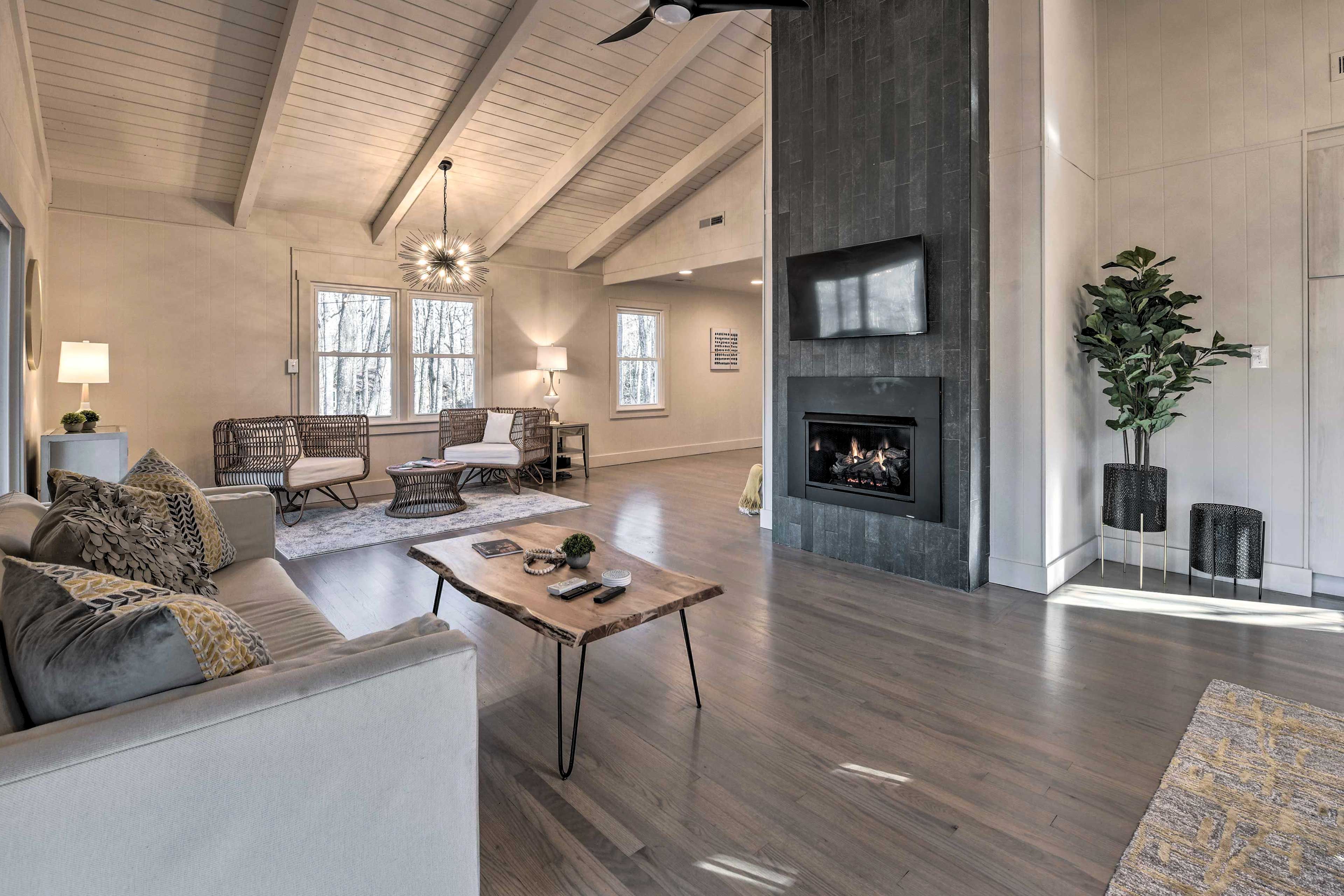 Maggie Valley Vacation Rental | 4BR | 2BA | 1,235 Sq Ft | Step-Free Entry