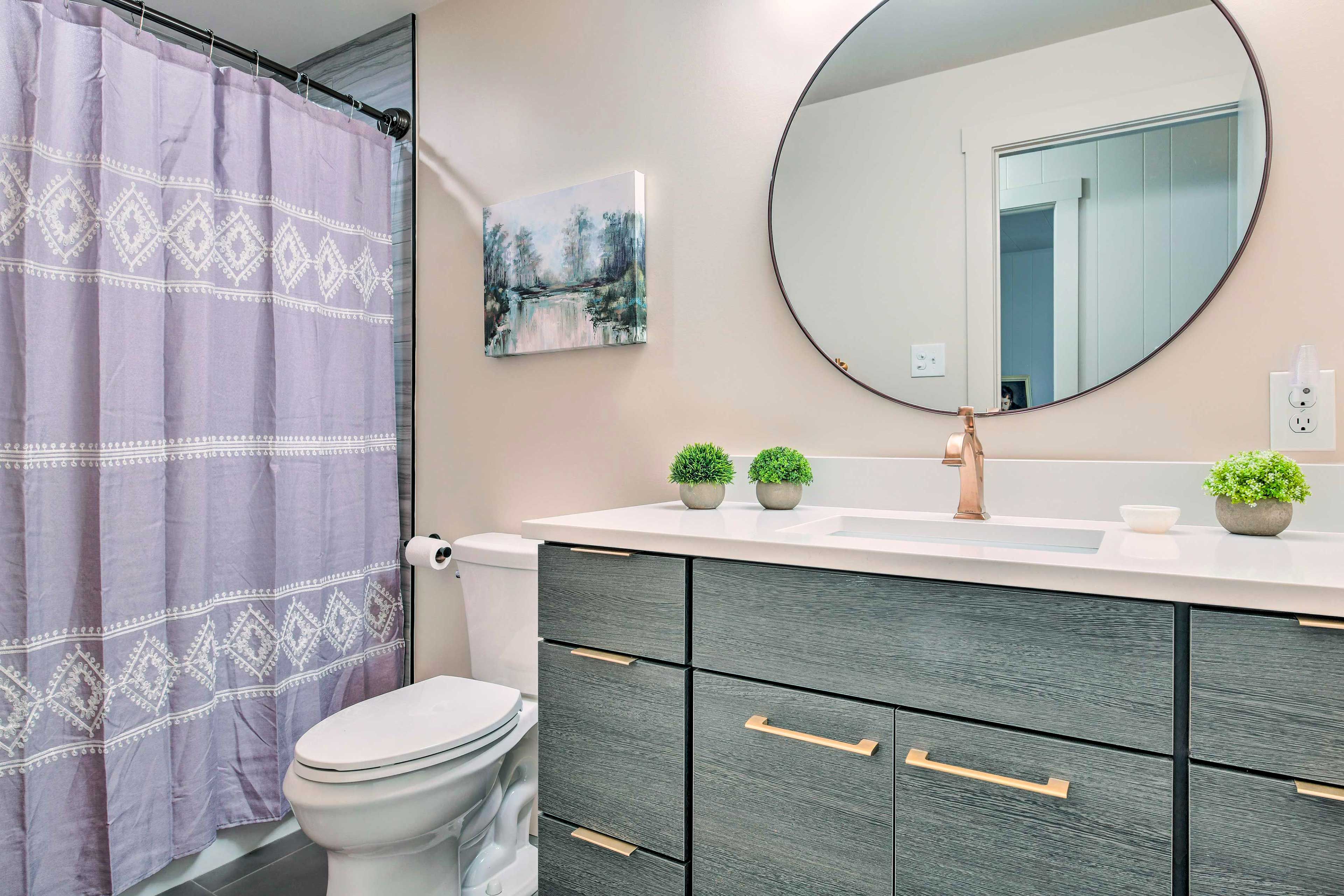 Bathroom | Towels Provided