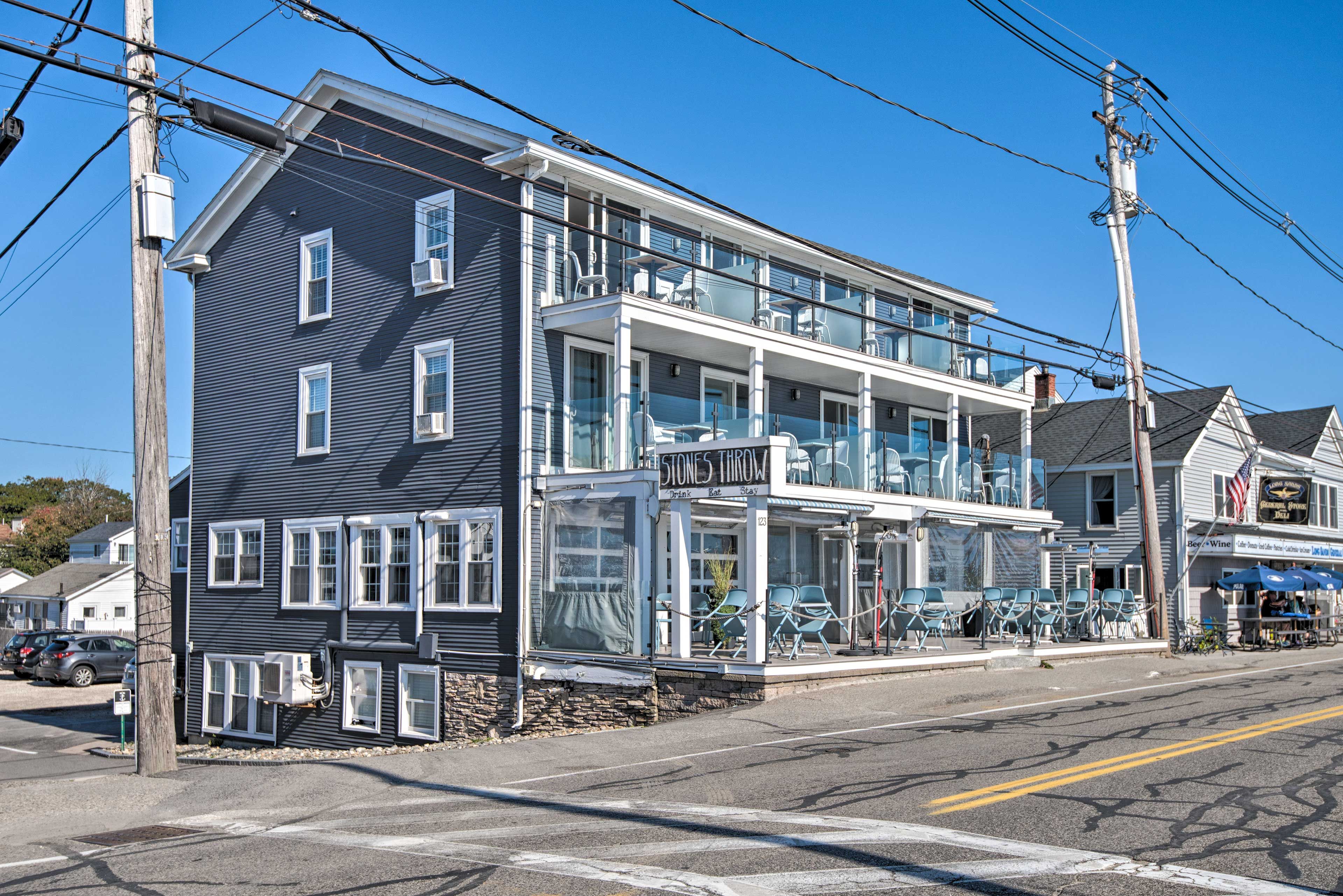 0.3 Mi to Stones Throw Hotel & Restaurant