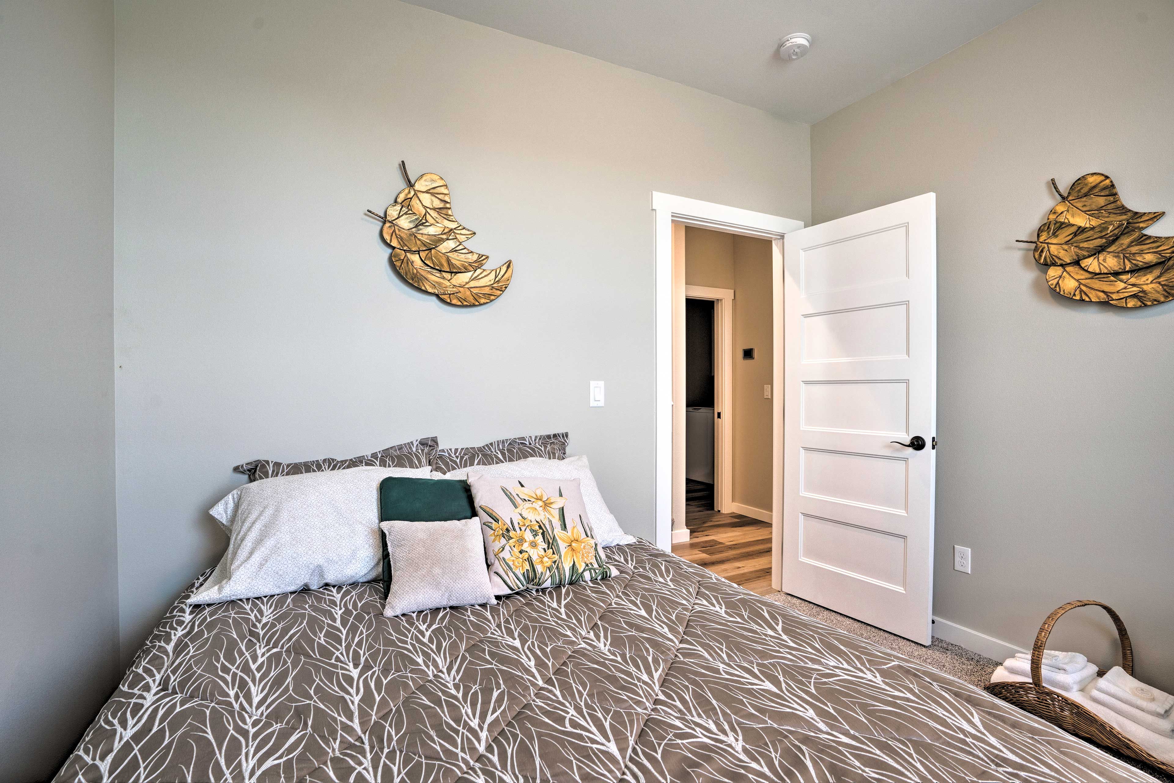 Bedroom 2 | Natural Light