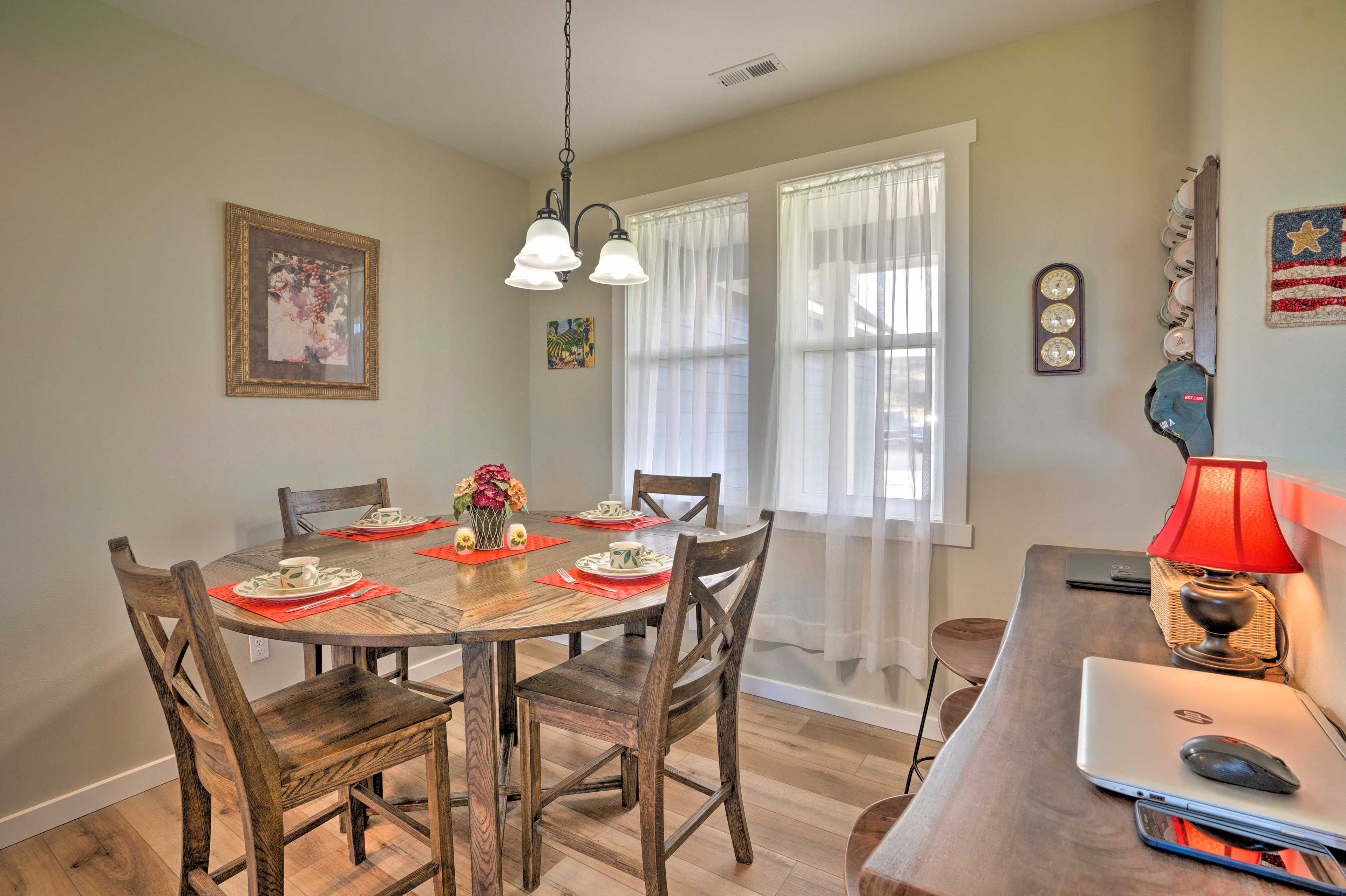 Dining Area | Ceiling Fans
