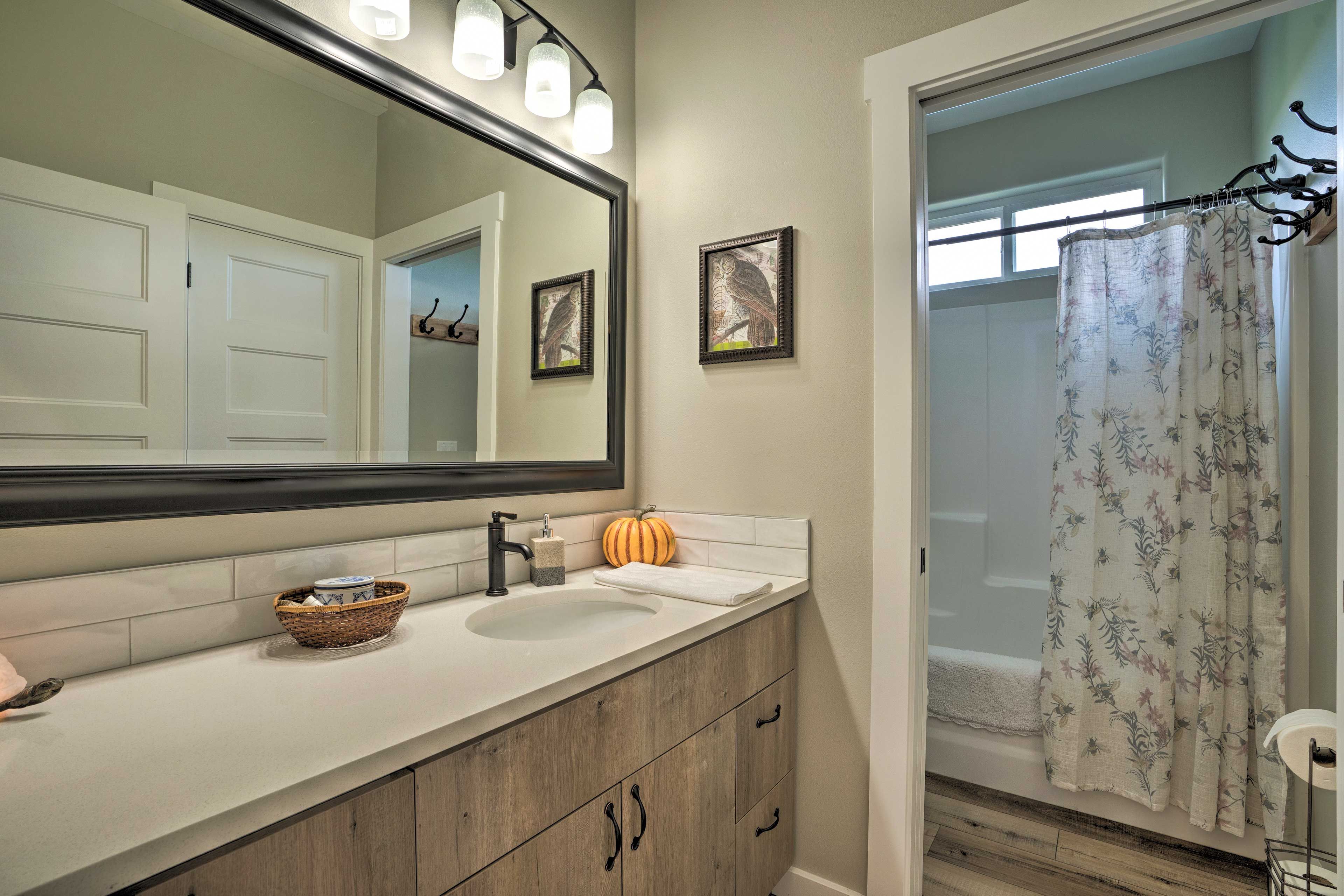 Full Bathroom | Hair Dryer