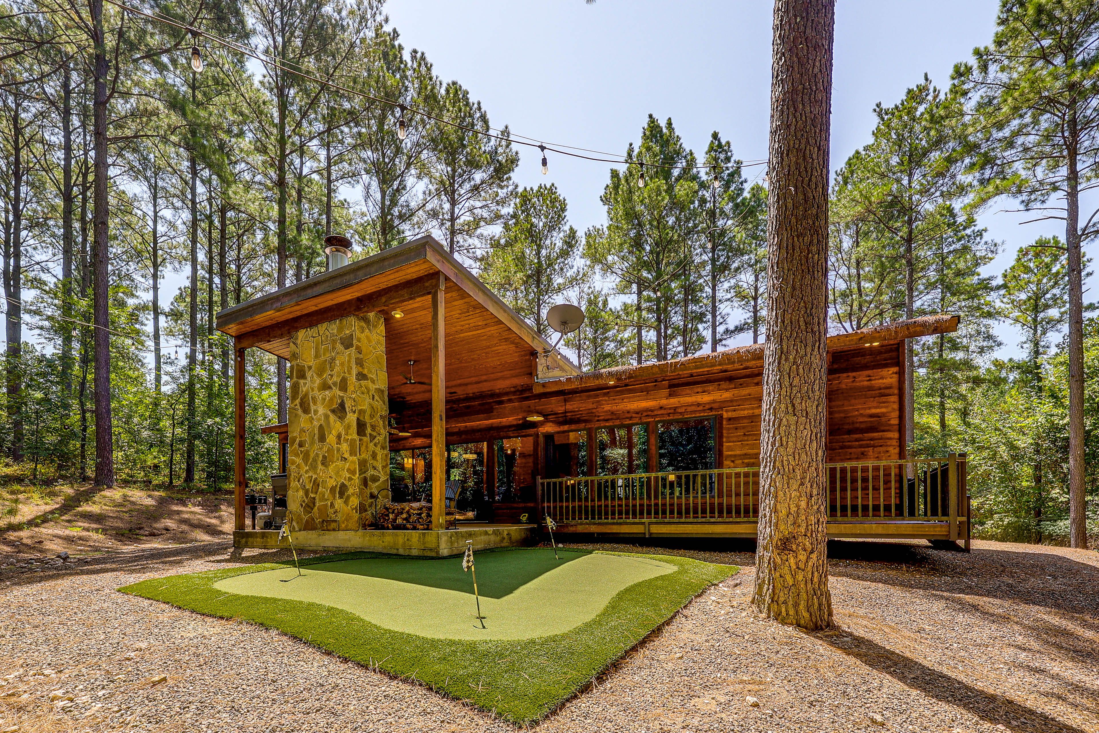 Broken Bow Vacation Rental | 2BR + Loft | 2BA | 1,600 Sq Ft